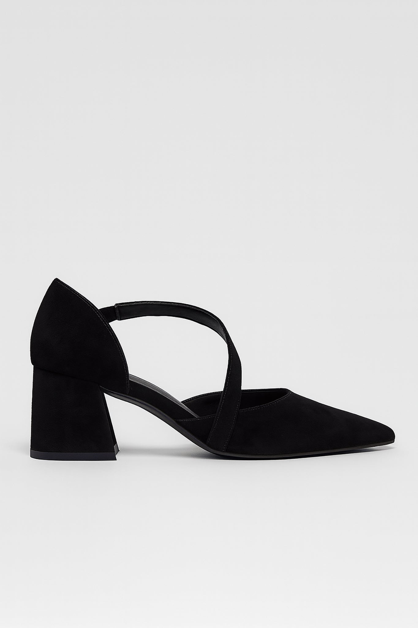 Montclair Heels in Black