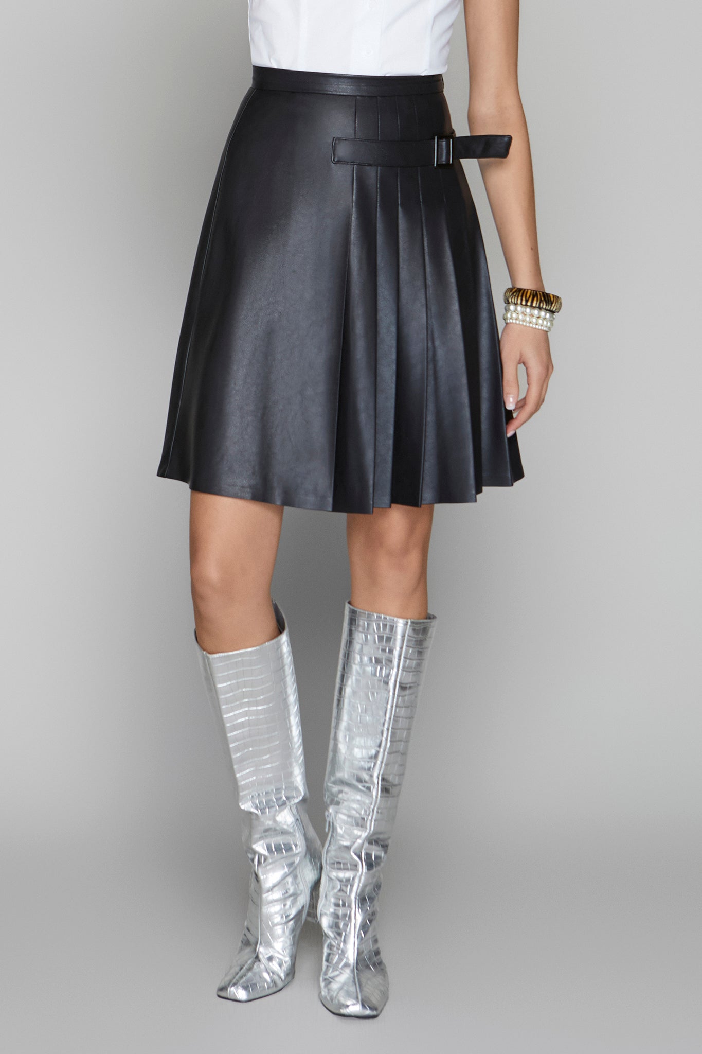 Ellison Skirt in Black