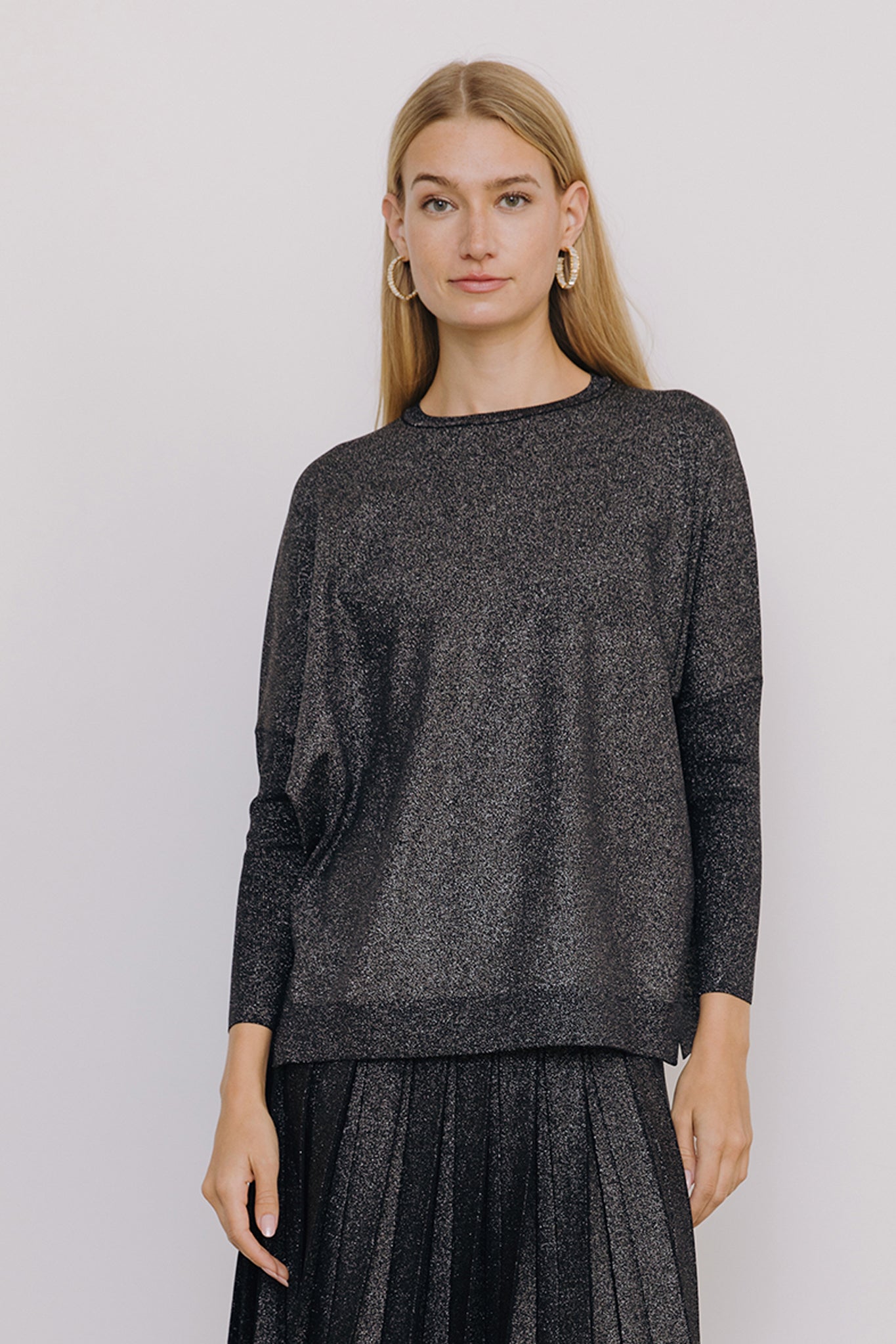 Montia Top in Metallic Black