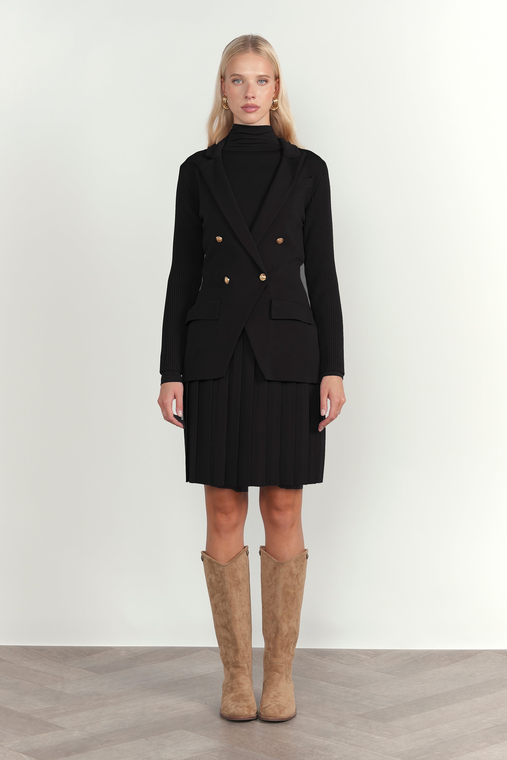 Allier Skirt in Black