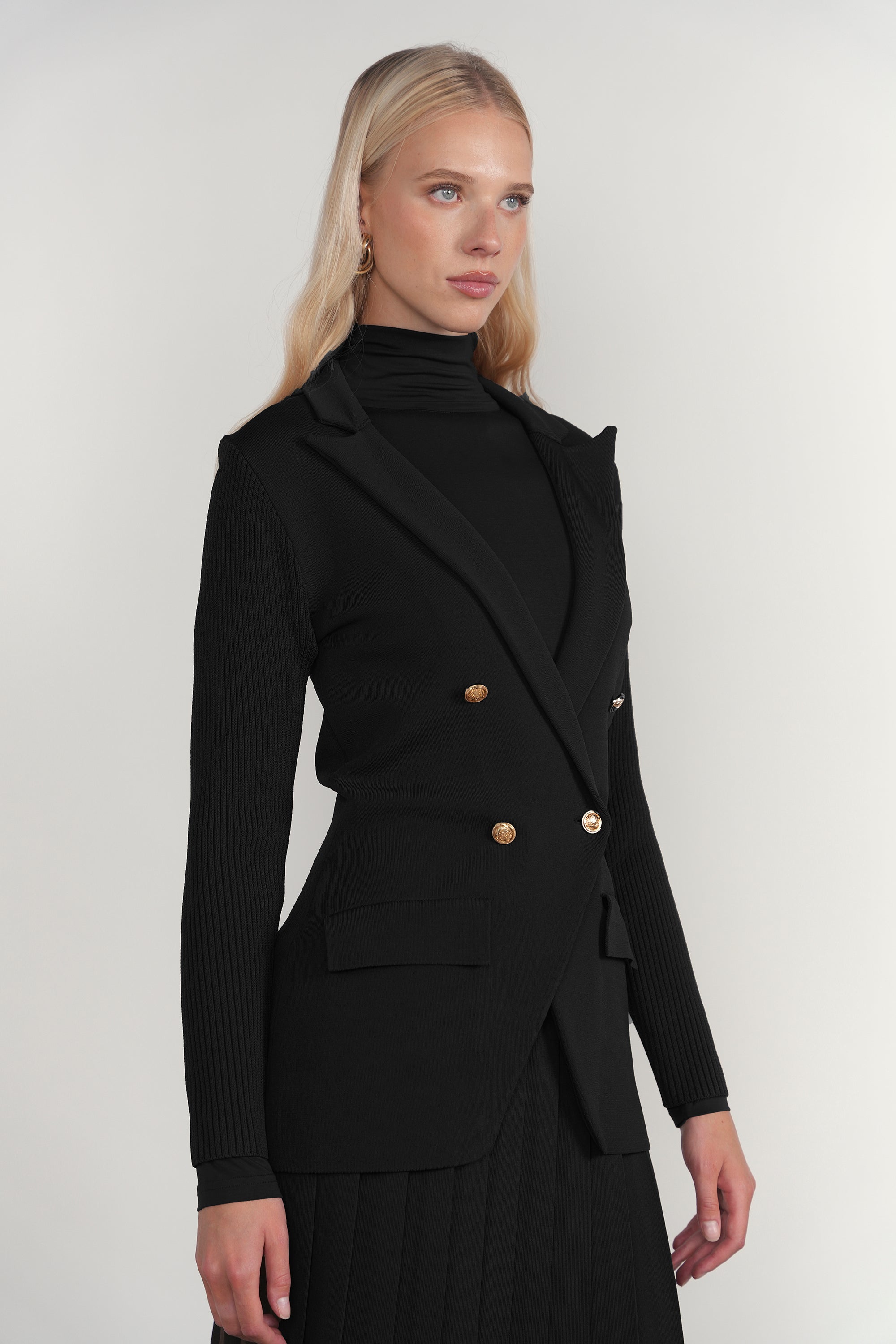 Bega Blazer in Black