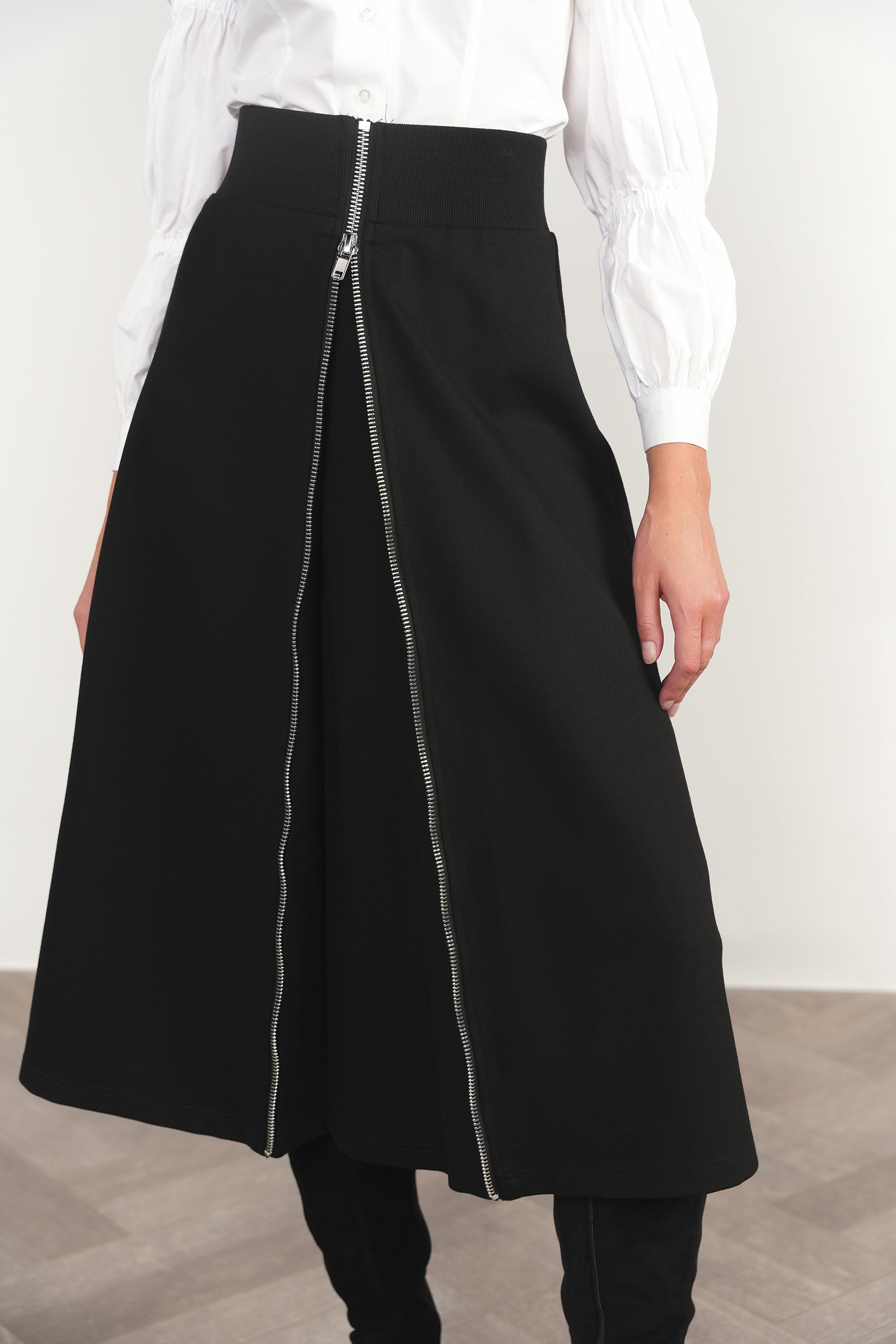 Volga Skirt in Black