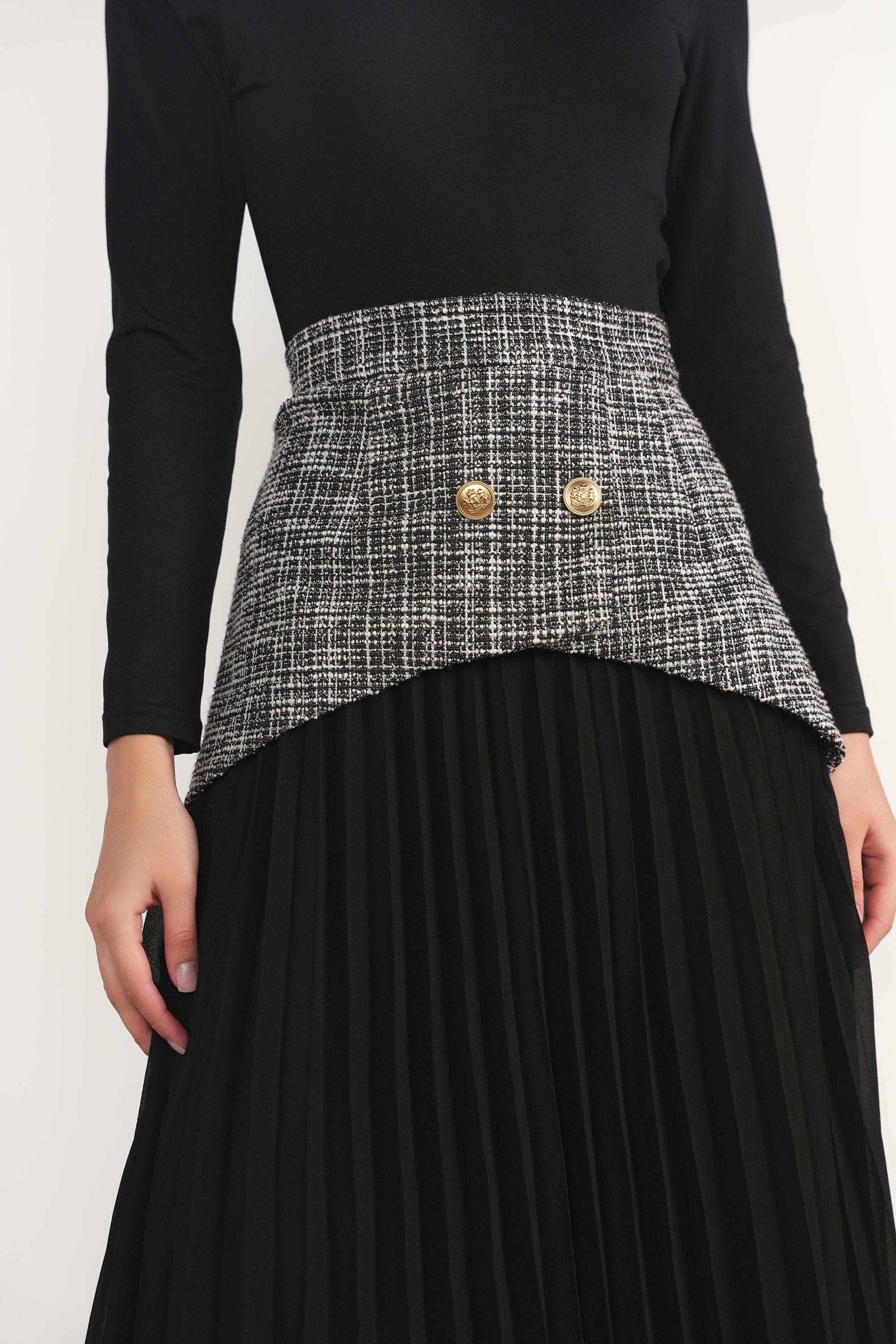 Kura Skirt in Black Plaid