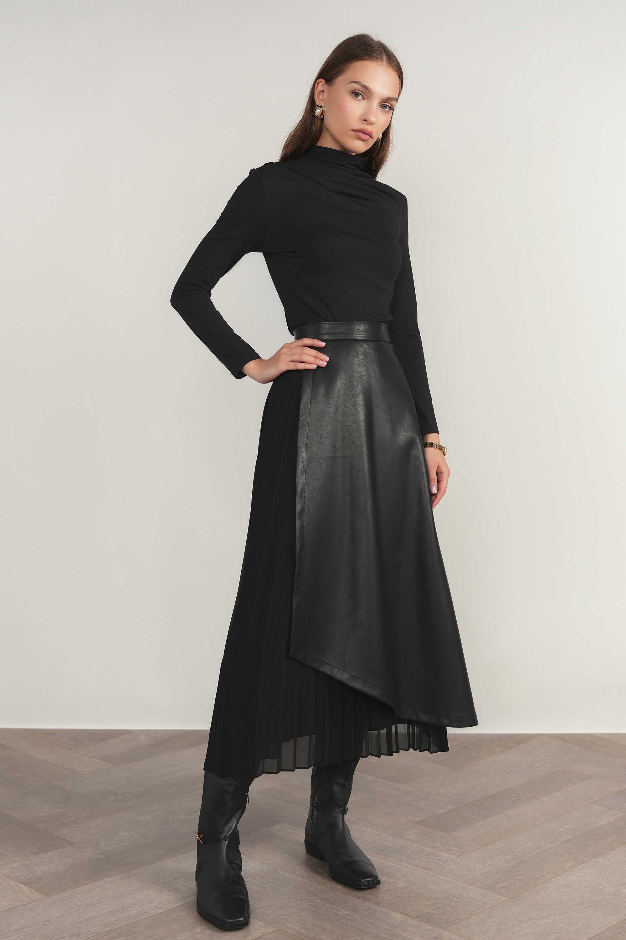 Po Top in Black