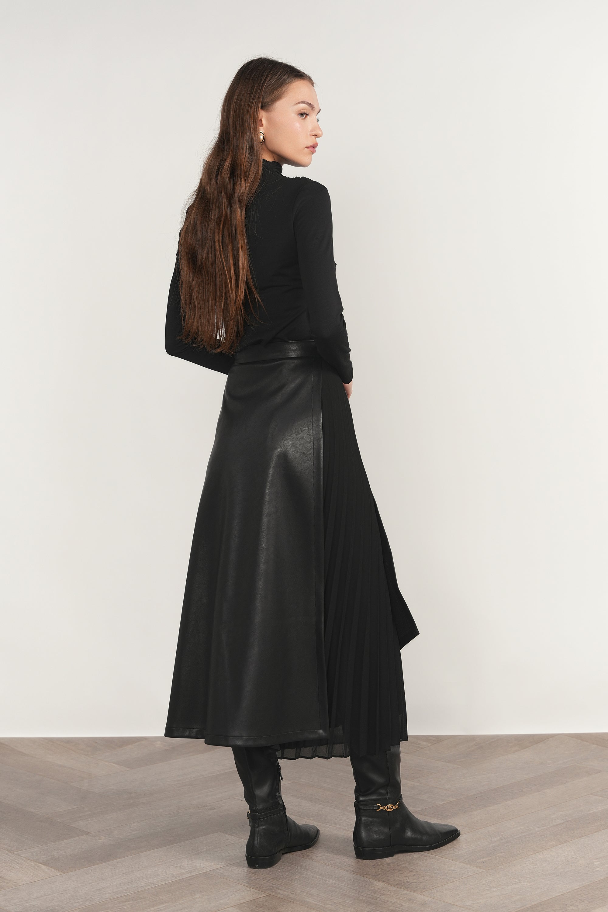Po Top in Black