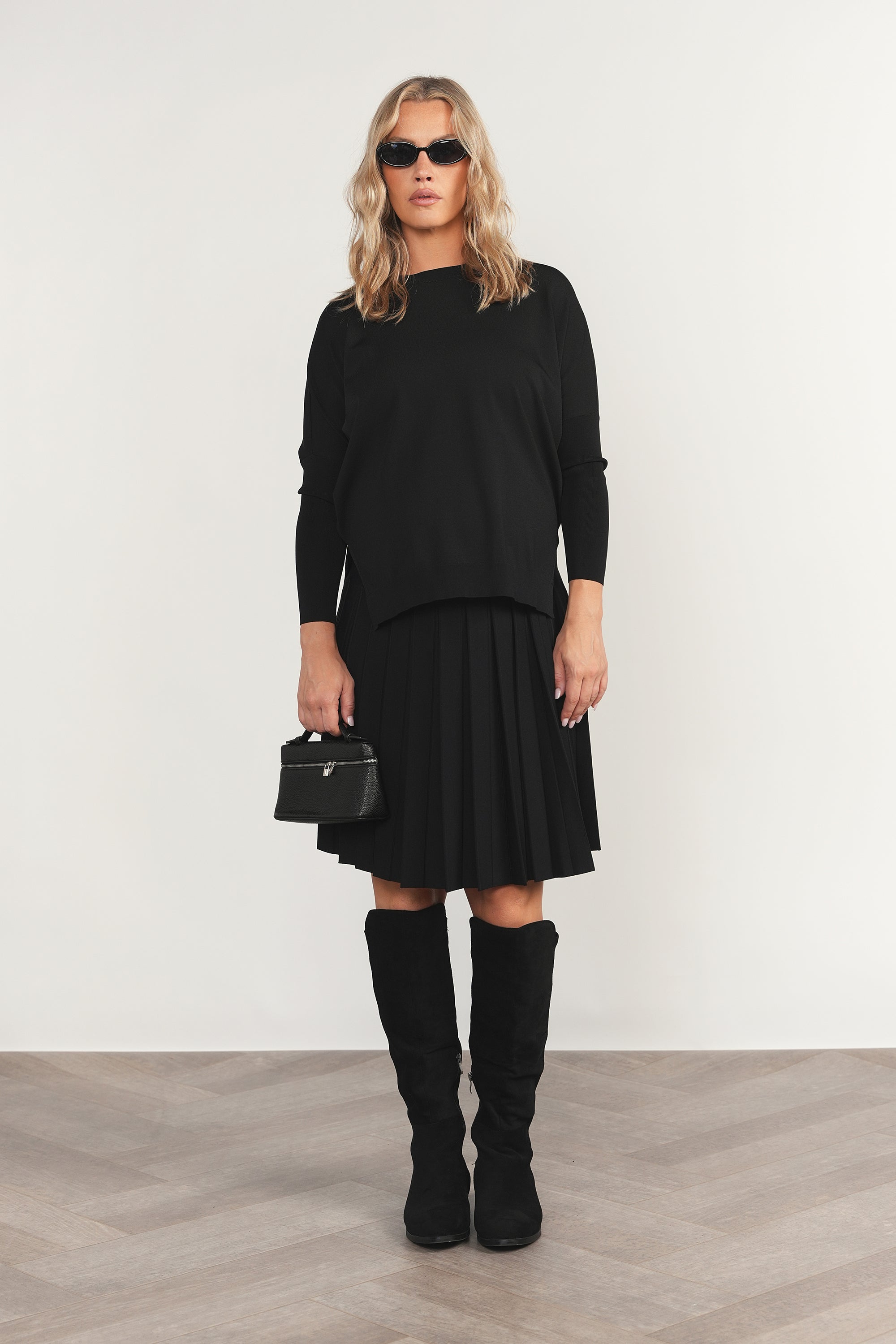 Montia Top in Black