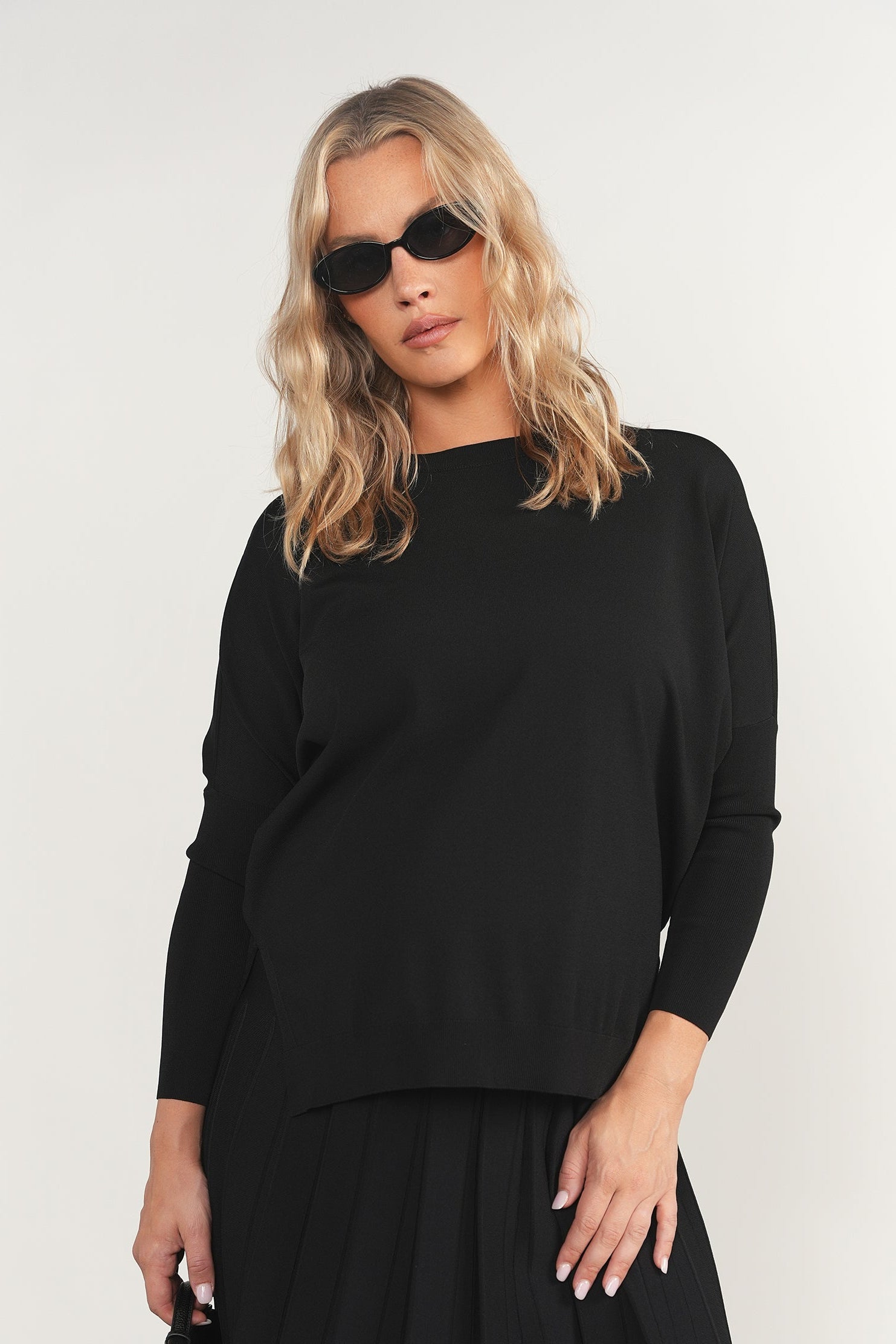 Montia Top in Black
