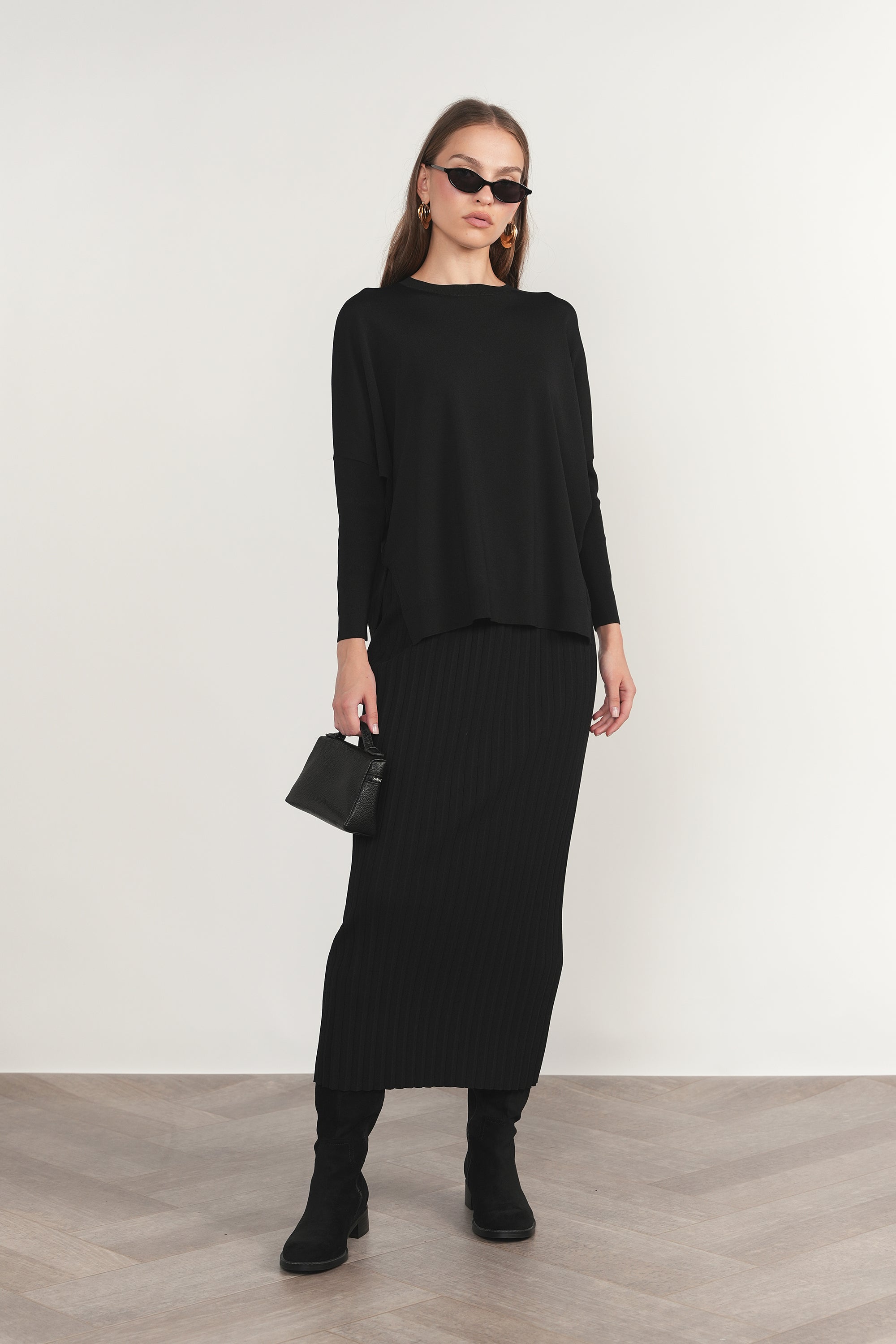 Montia Top in Black
