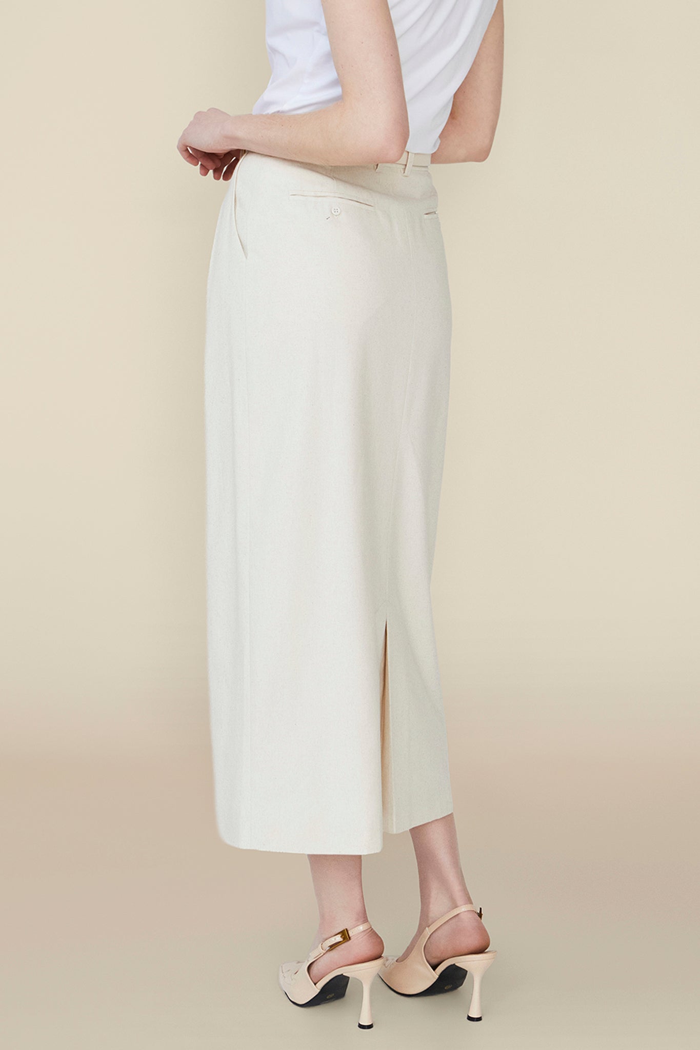 Auberge Skirt in Natural Linen