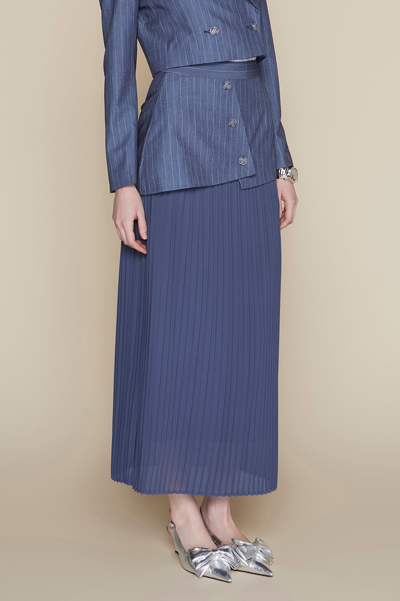 Lanai Skirt in Indigo Pinstripe