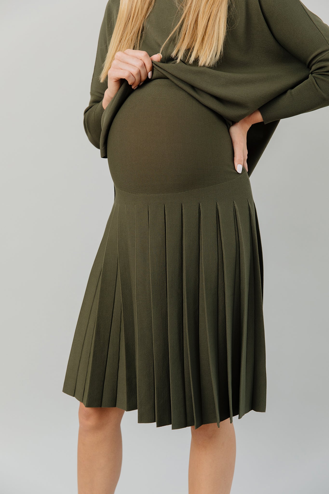 The Maternity Infinity Skirt in Basil