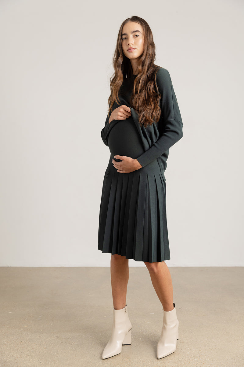 Maternity Infinity Skirt in Evergreen