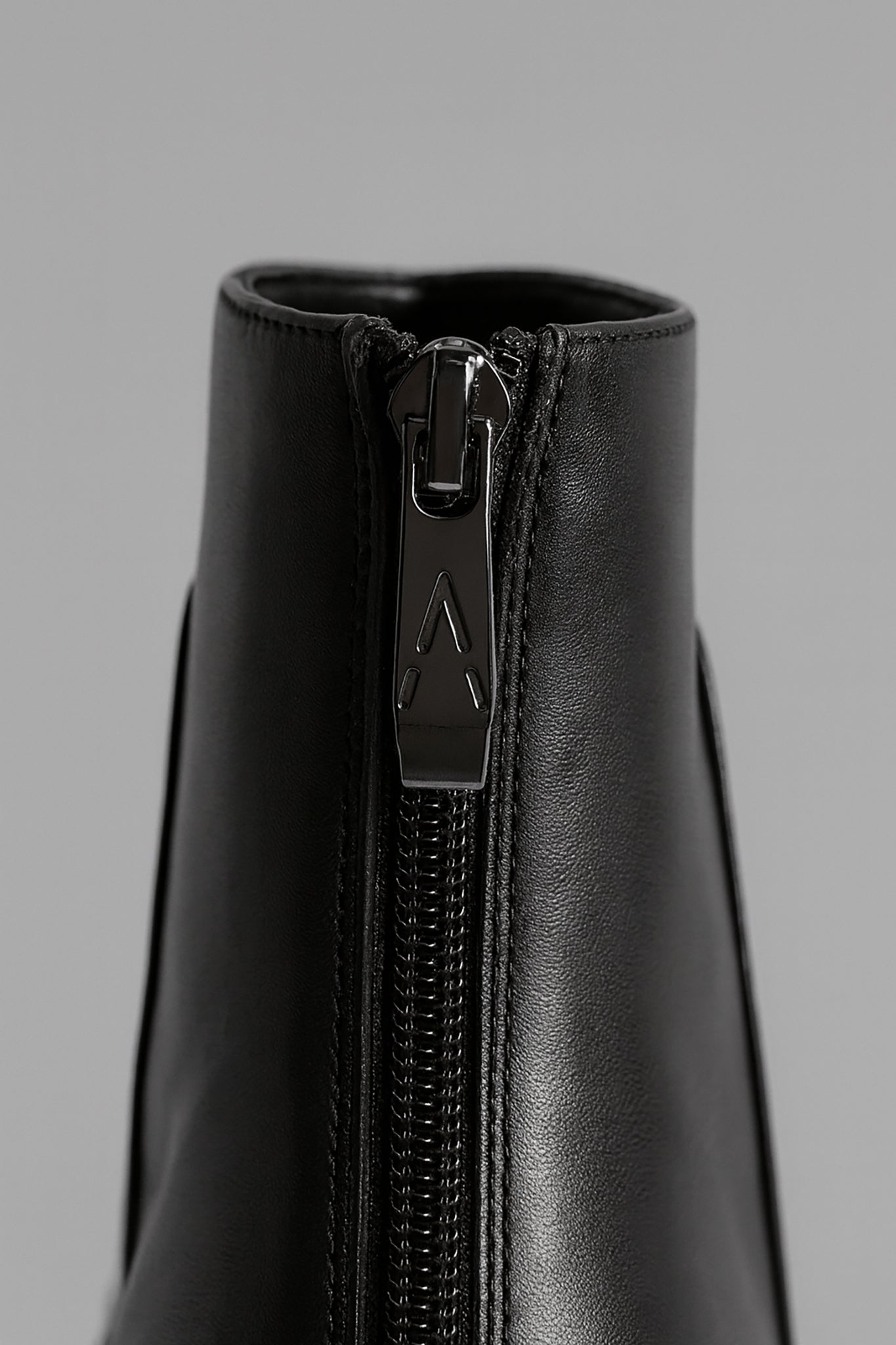 Draper Boots in Black