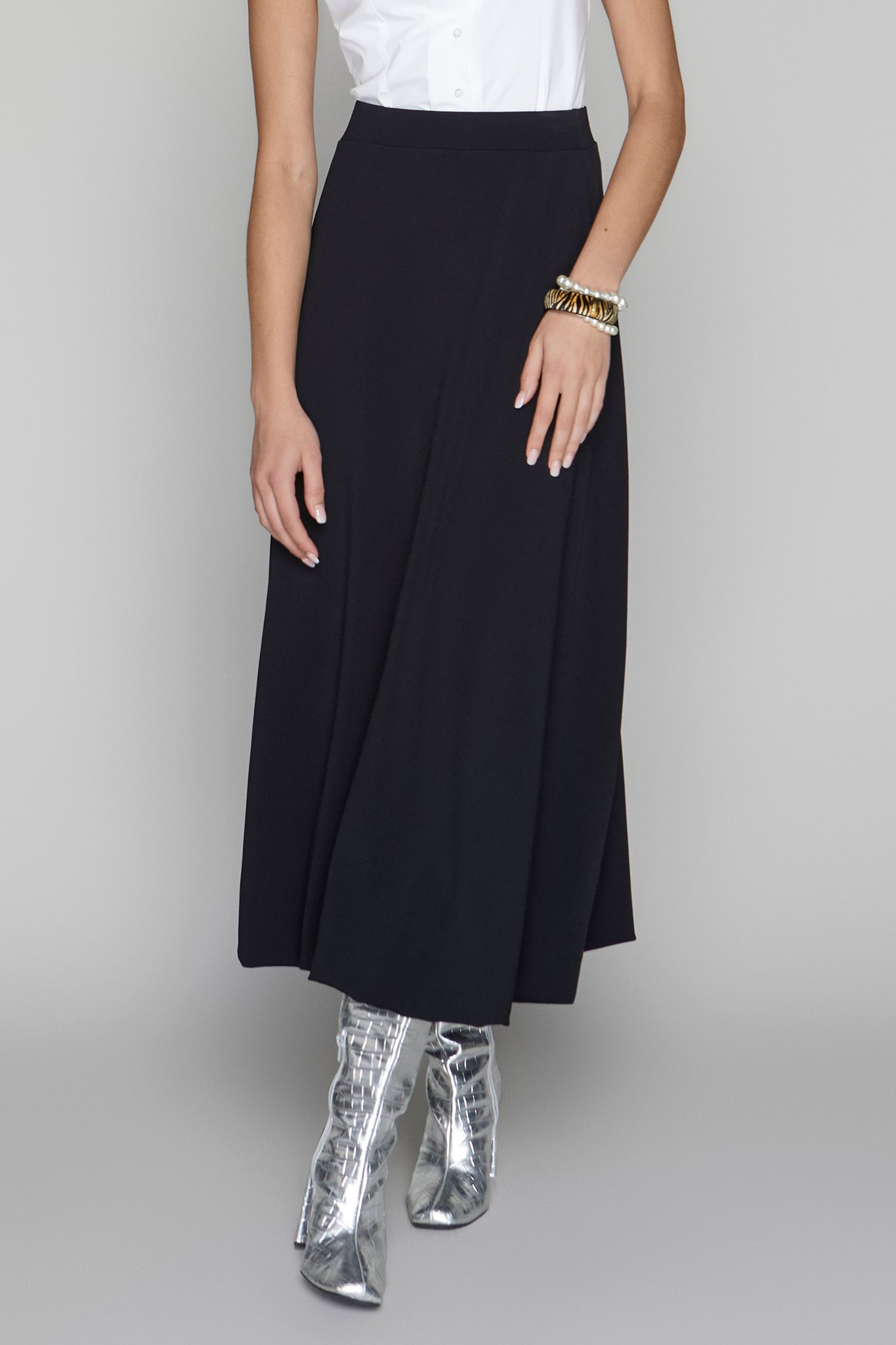 Burbank Skirt in Black