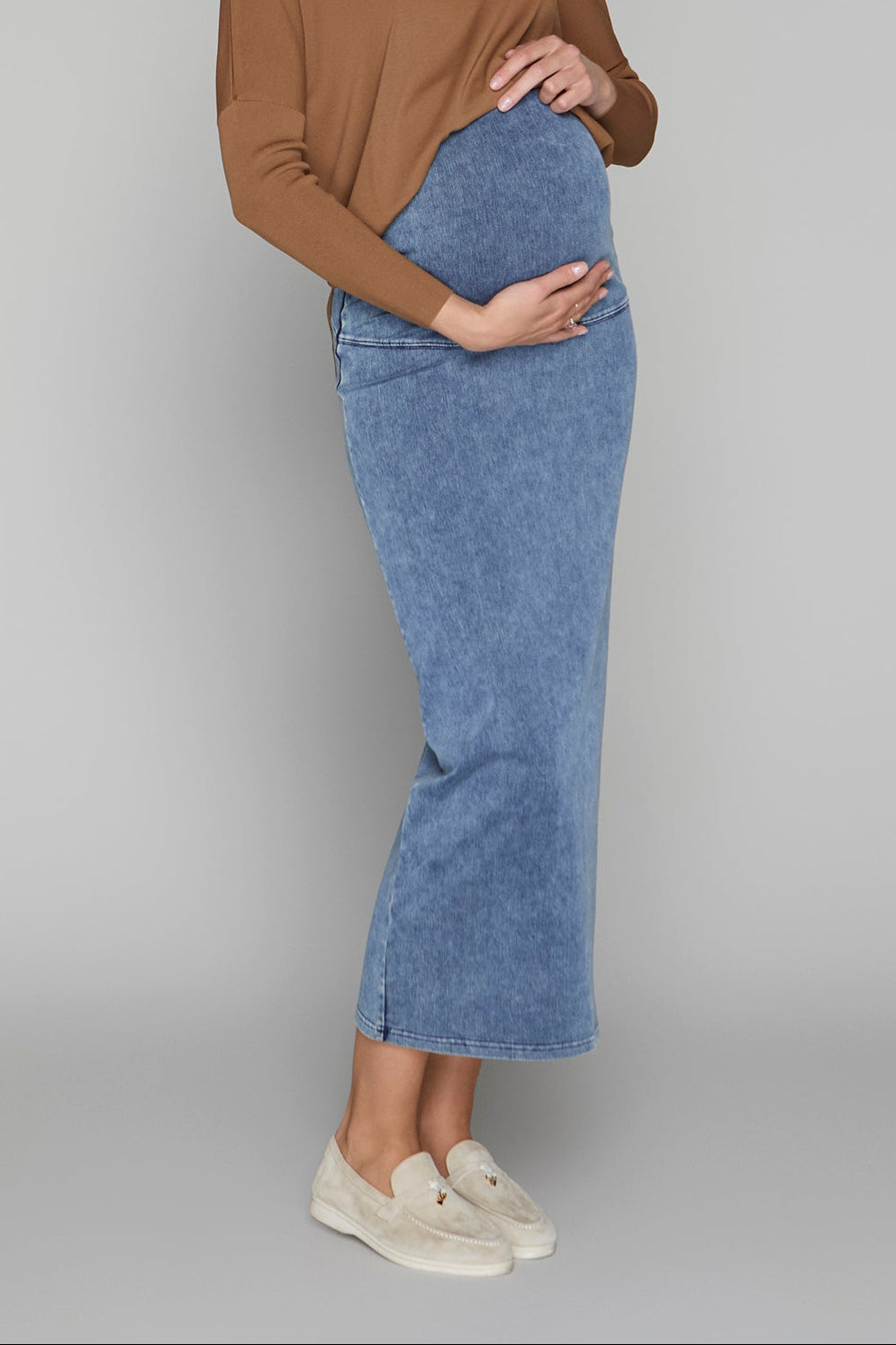 Sapphire Maternity Skirt in Dark Wash Denim