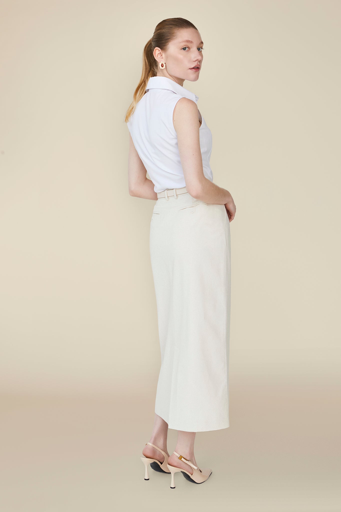 Auberge Skirt in Natural Linen