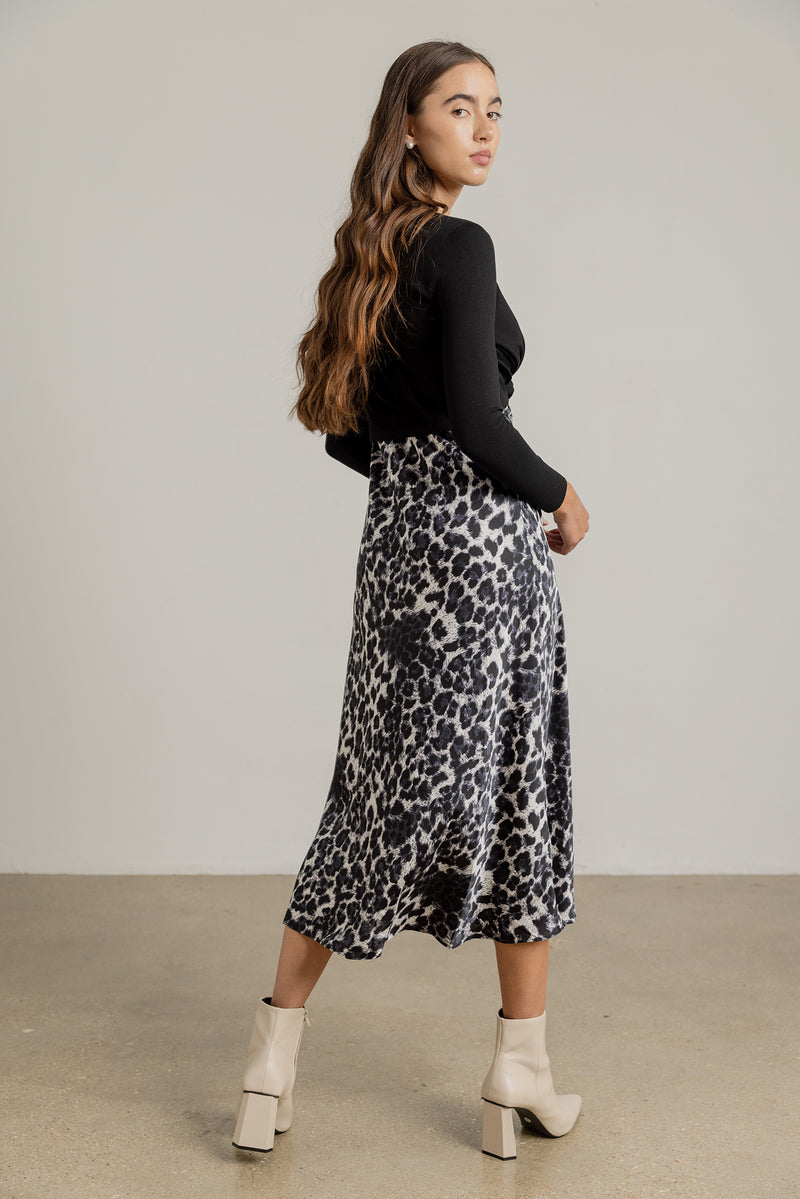 Demera Dress in Leopard Print