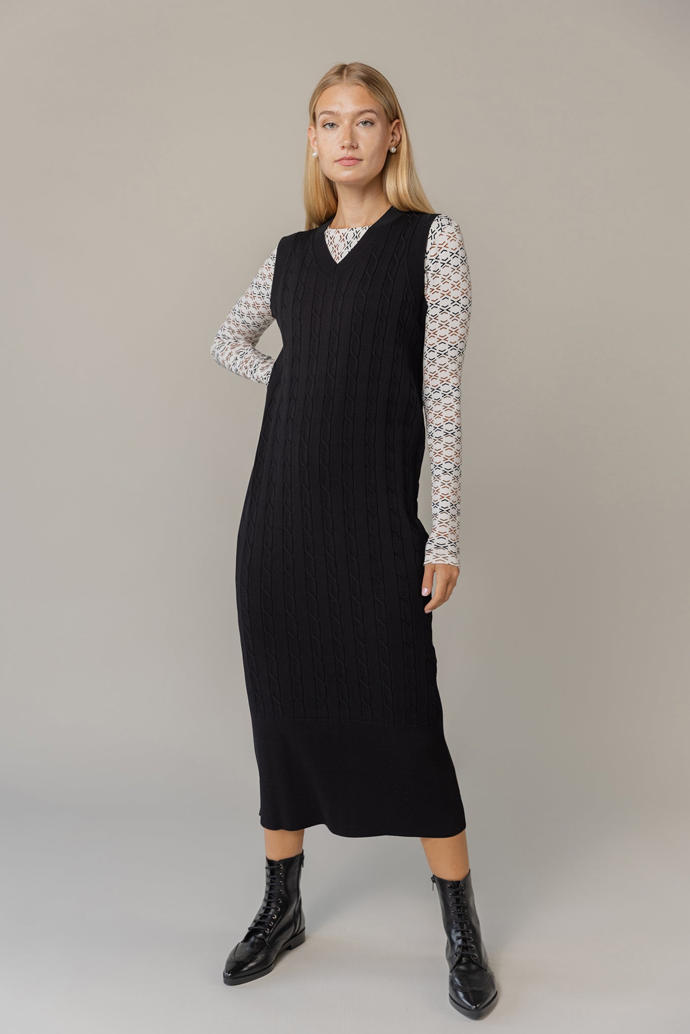 Semma Dress in Black
