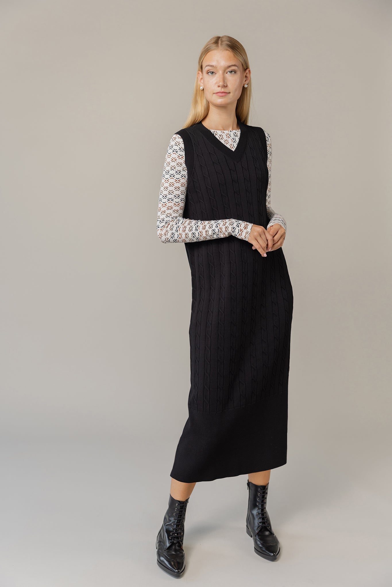 Semma Dress in Black