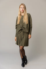 Regis Top in Basil