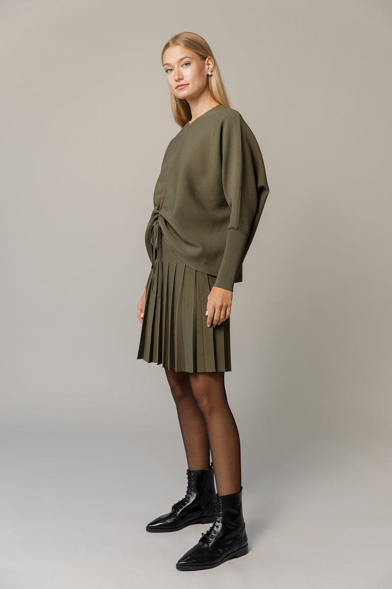 Regis Top in Basil