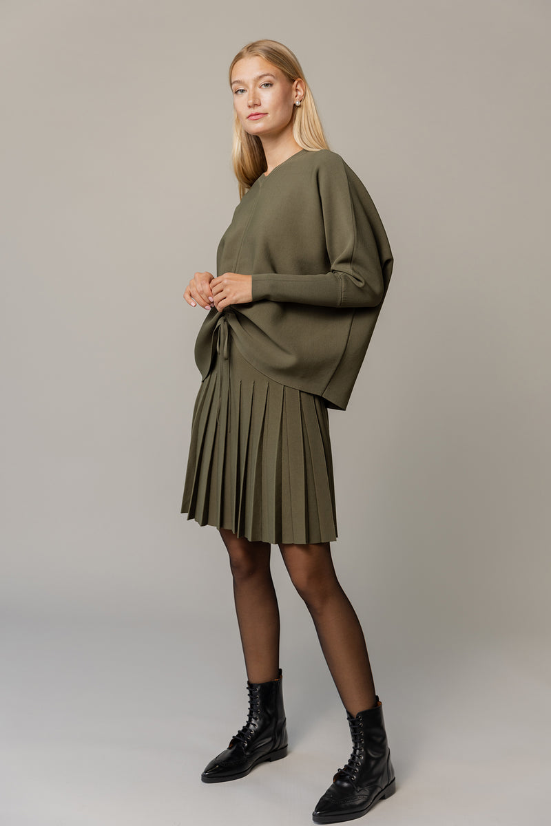 Regis Top in Basil