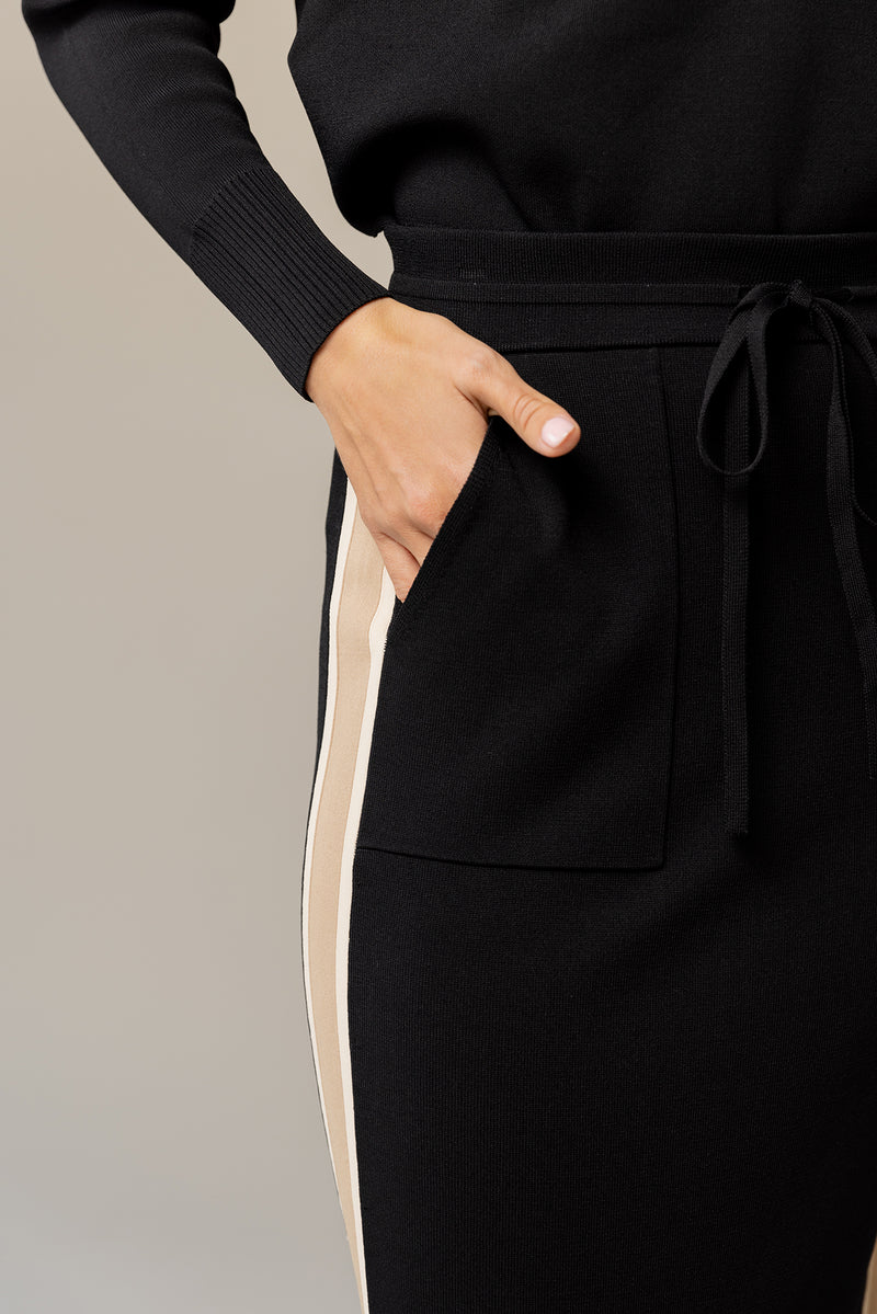 Cira Skirt in Black
