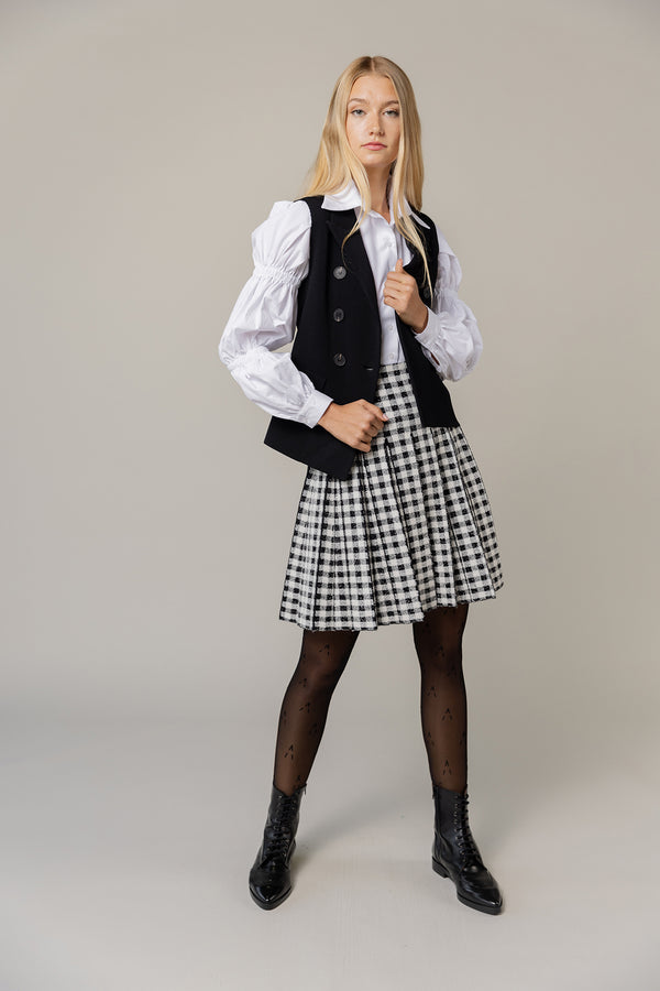 Aürt Sleeveless Blazer in Black