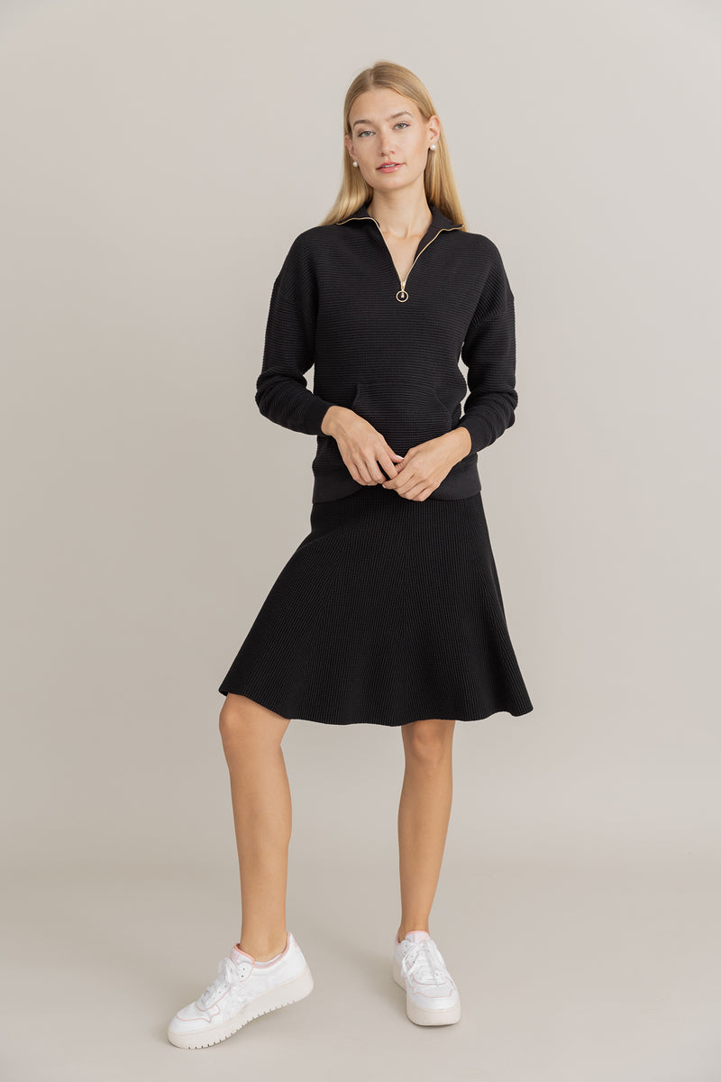 Alinea Zip Top in Black