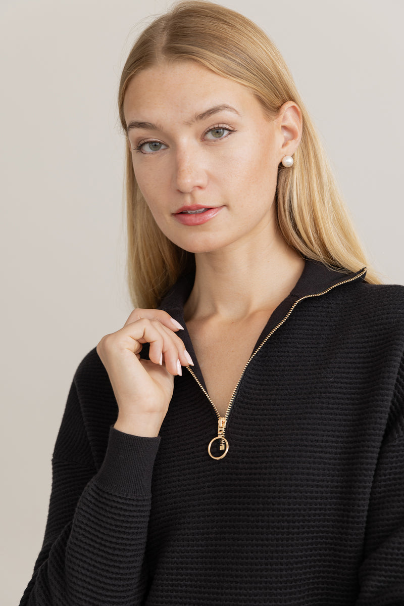 Alinea Zip Top in Black