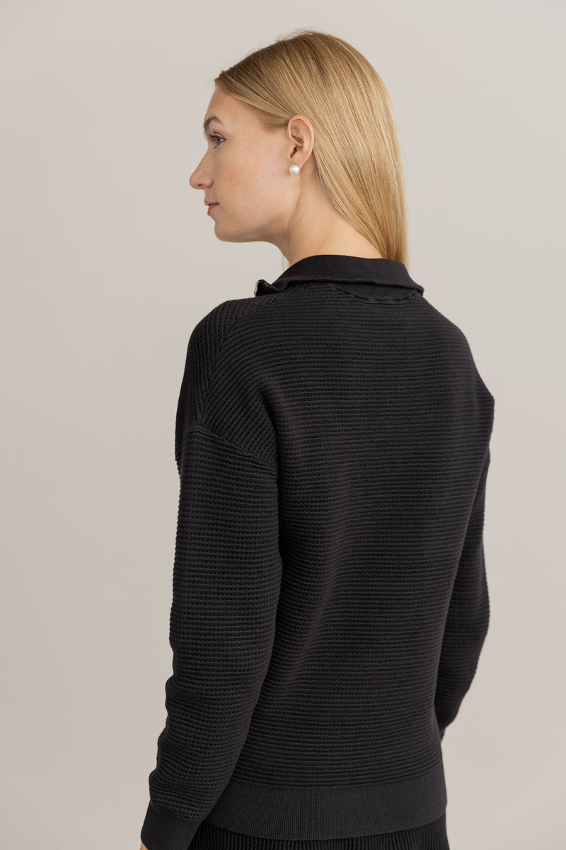 Alinea Zip Top in Black