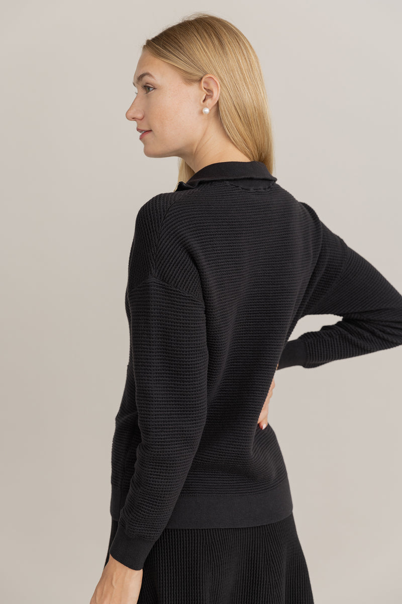 Alinea Zip Top in Black