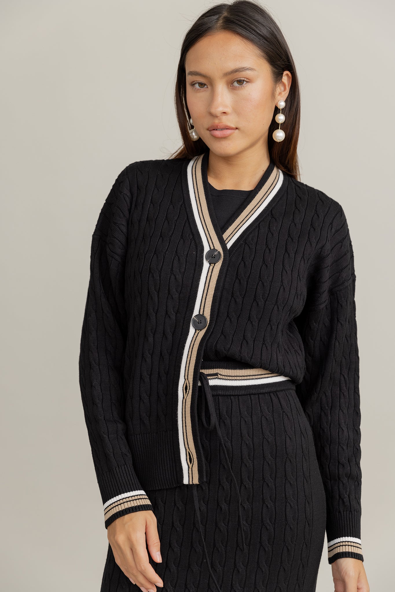 Lago Cardigan in Black