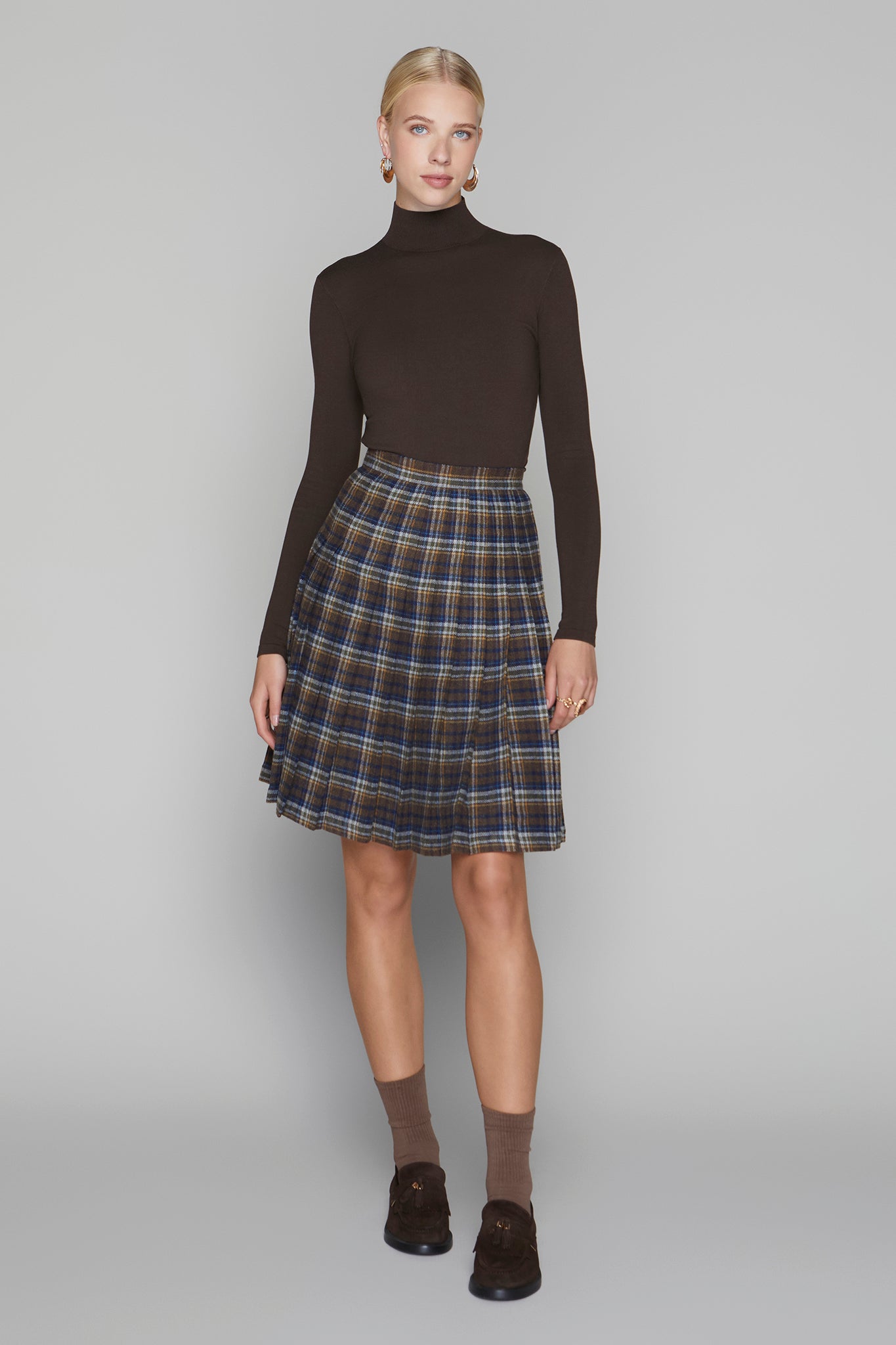Briar Pleated Skirt in Cocoa / Navy Plaid