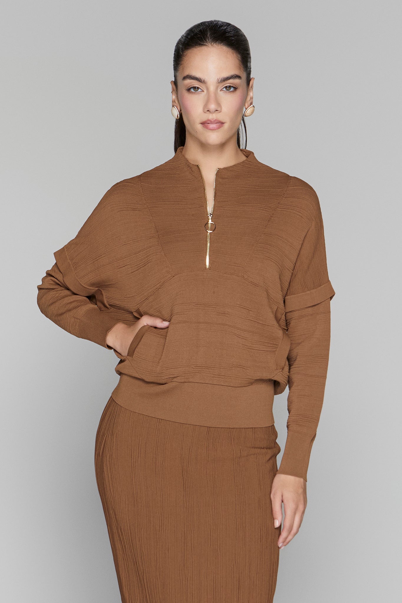 Canton Zip Top in Cinnamon