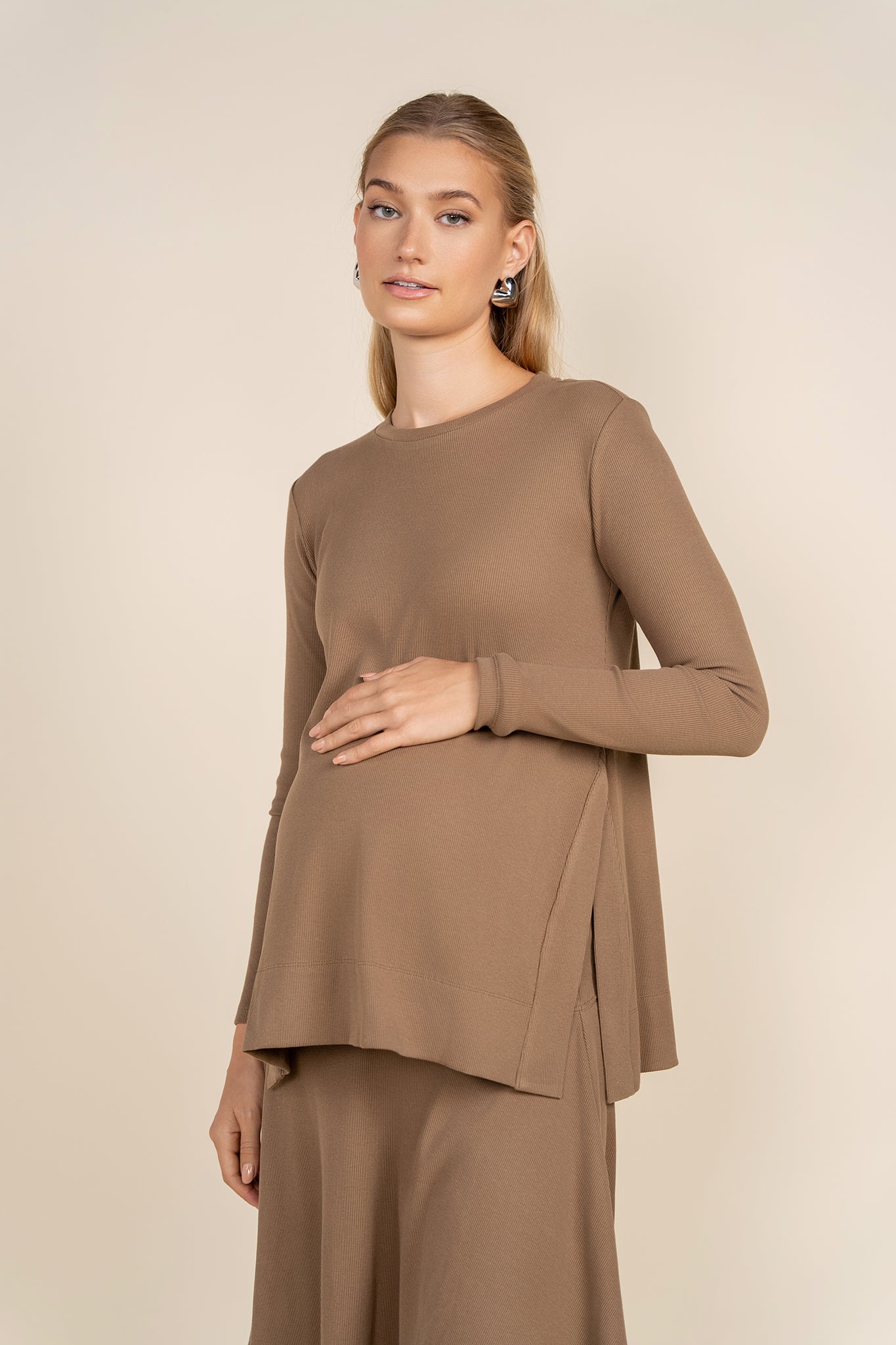 Ventt Maternity Top in Mocha