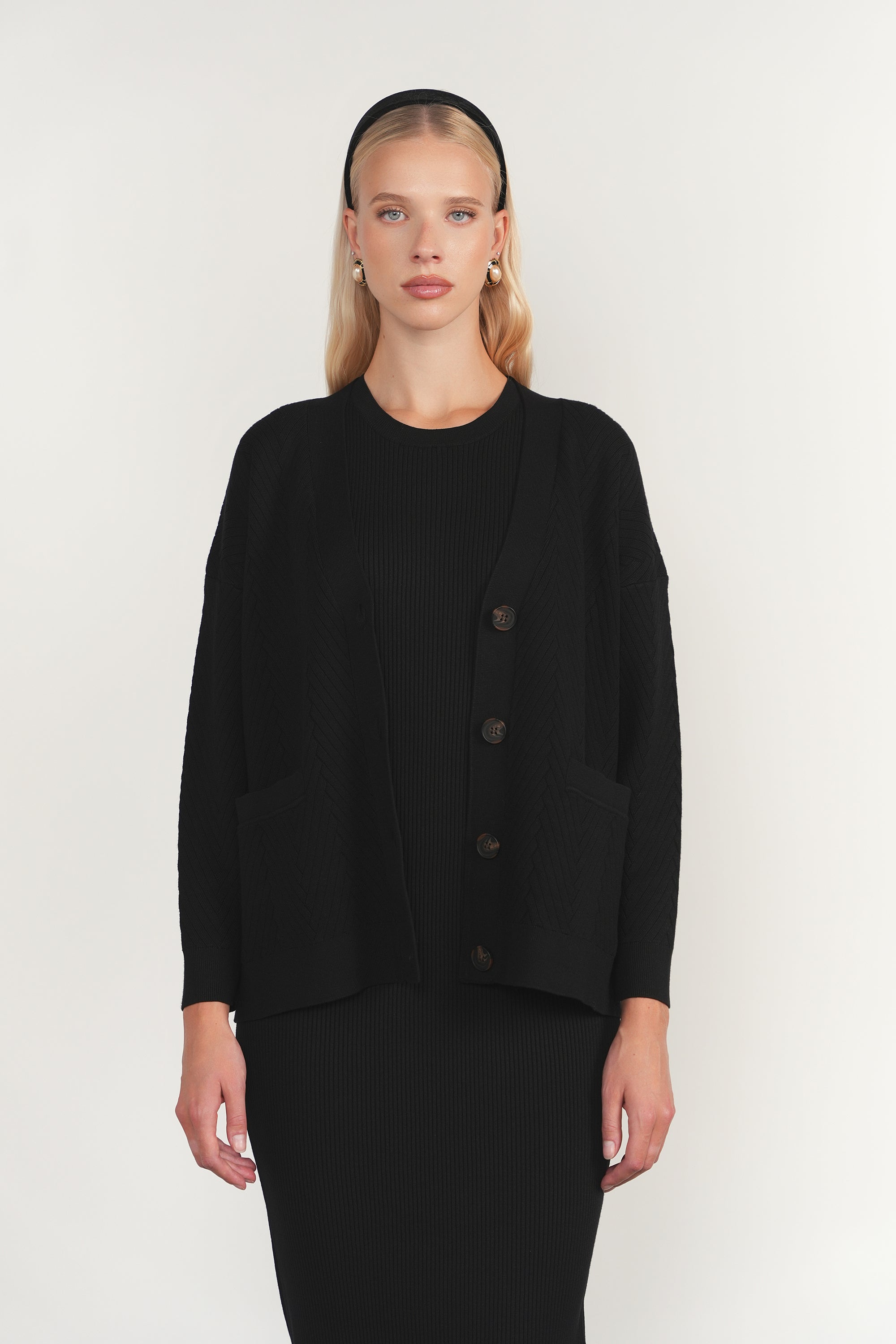 Alva Set in Black