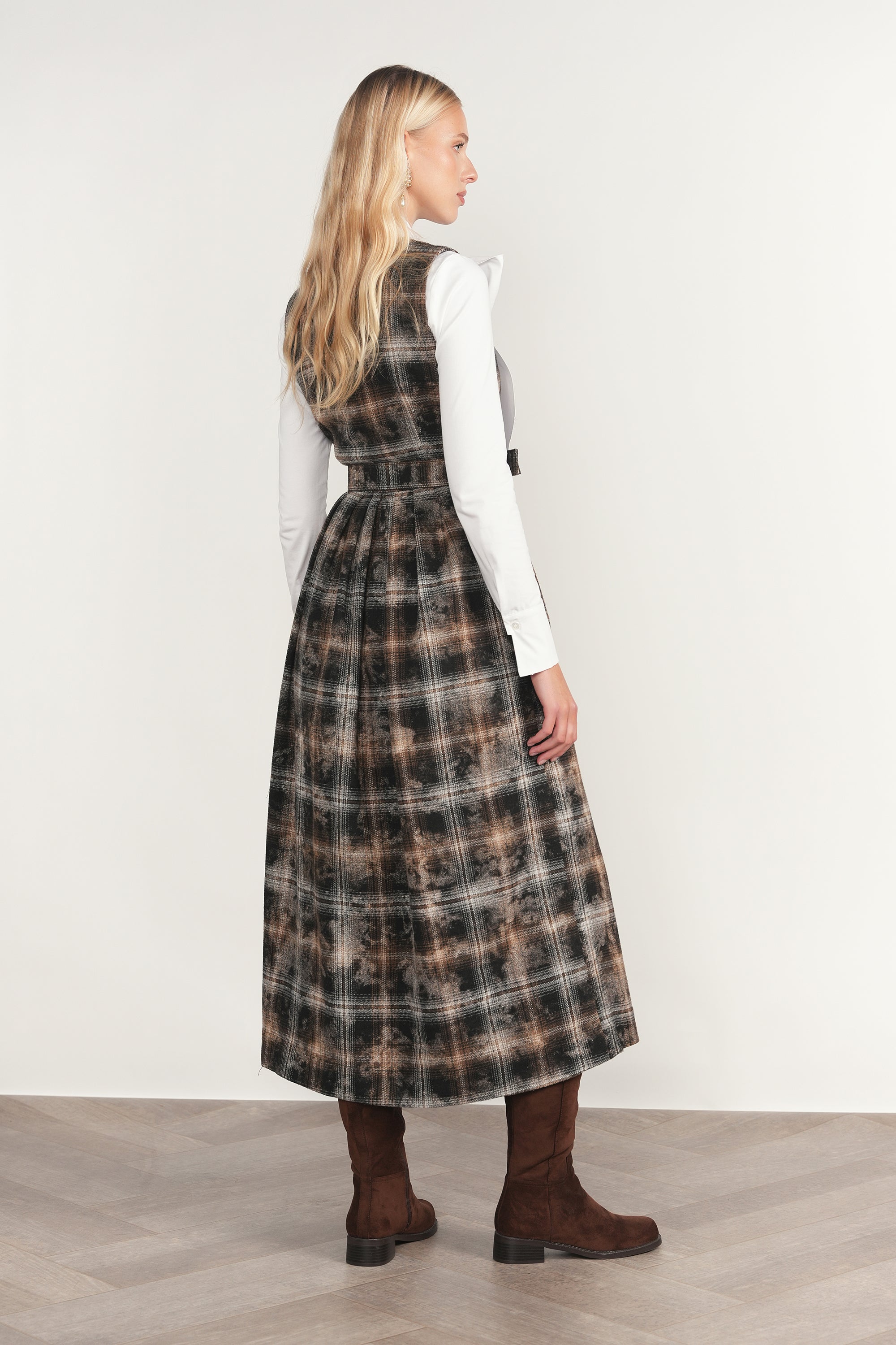Tiber Jumper in Black / Fudge Plaid