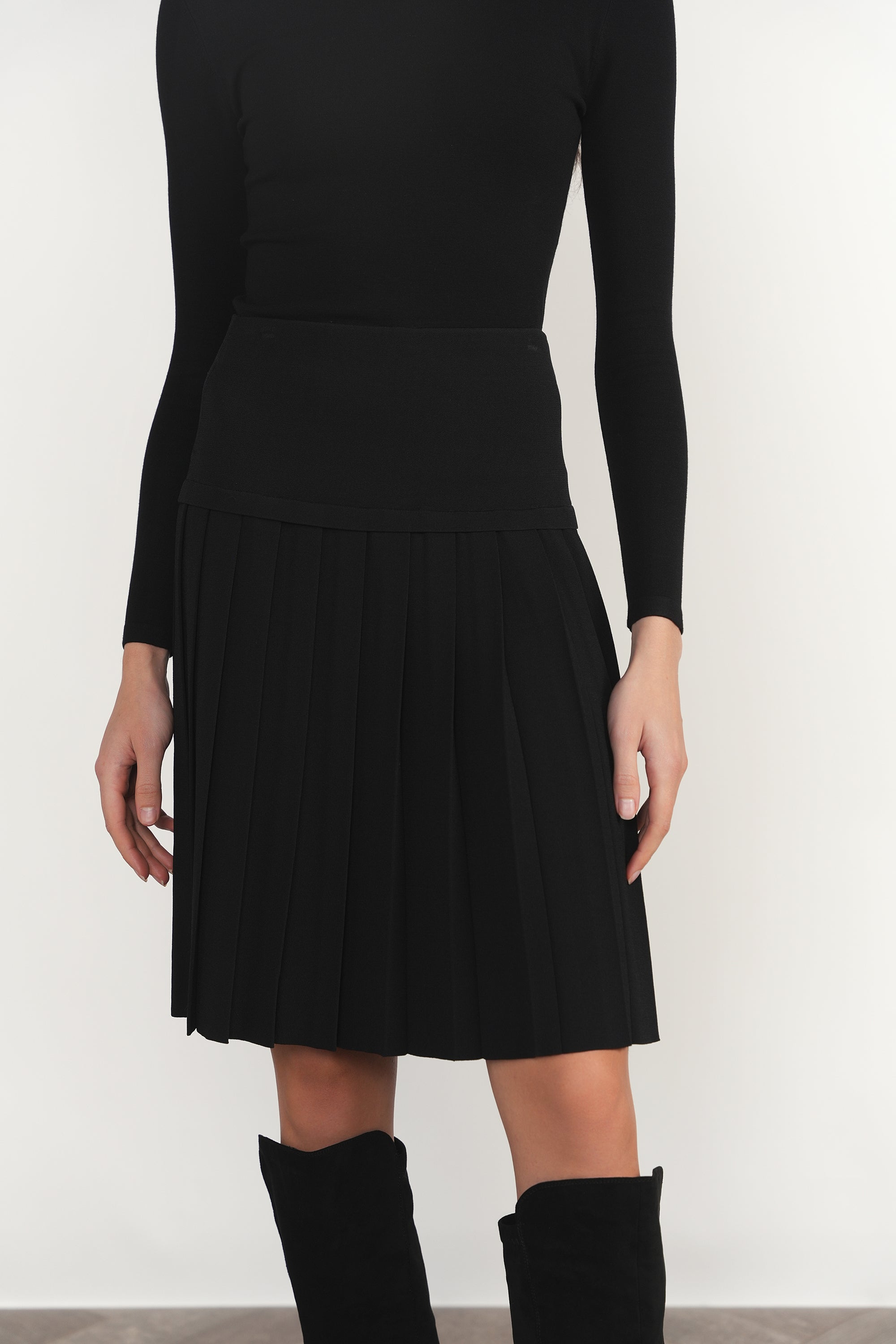 Allier Skirt in Black
