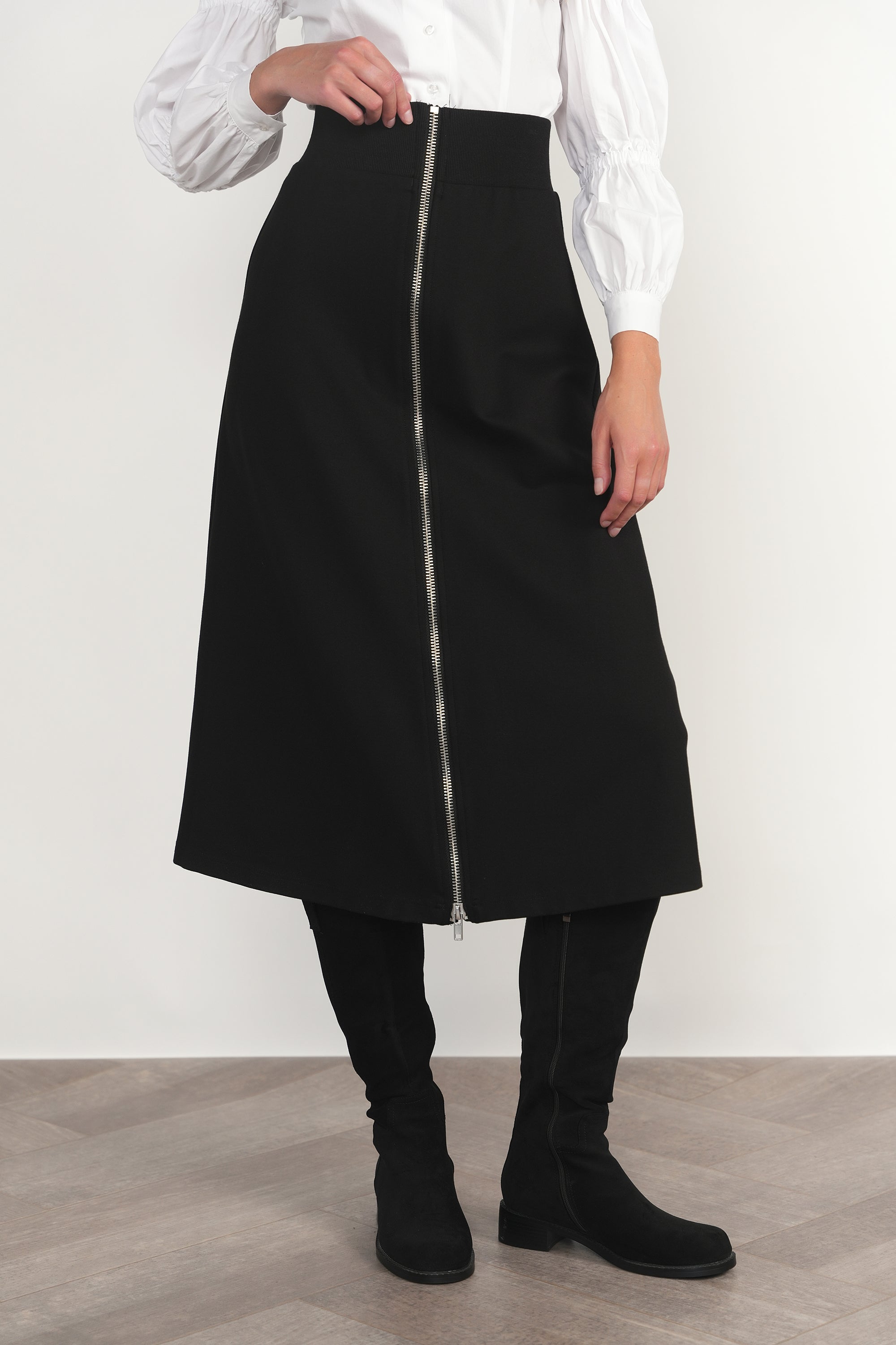 Volga Skirt in Black