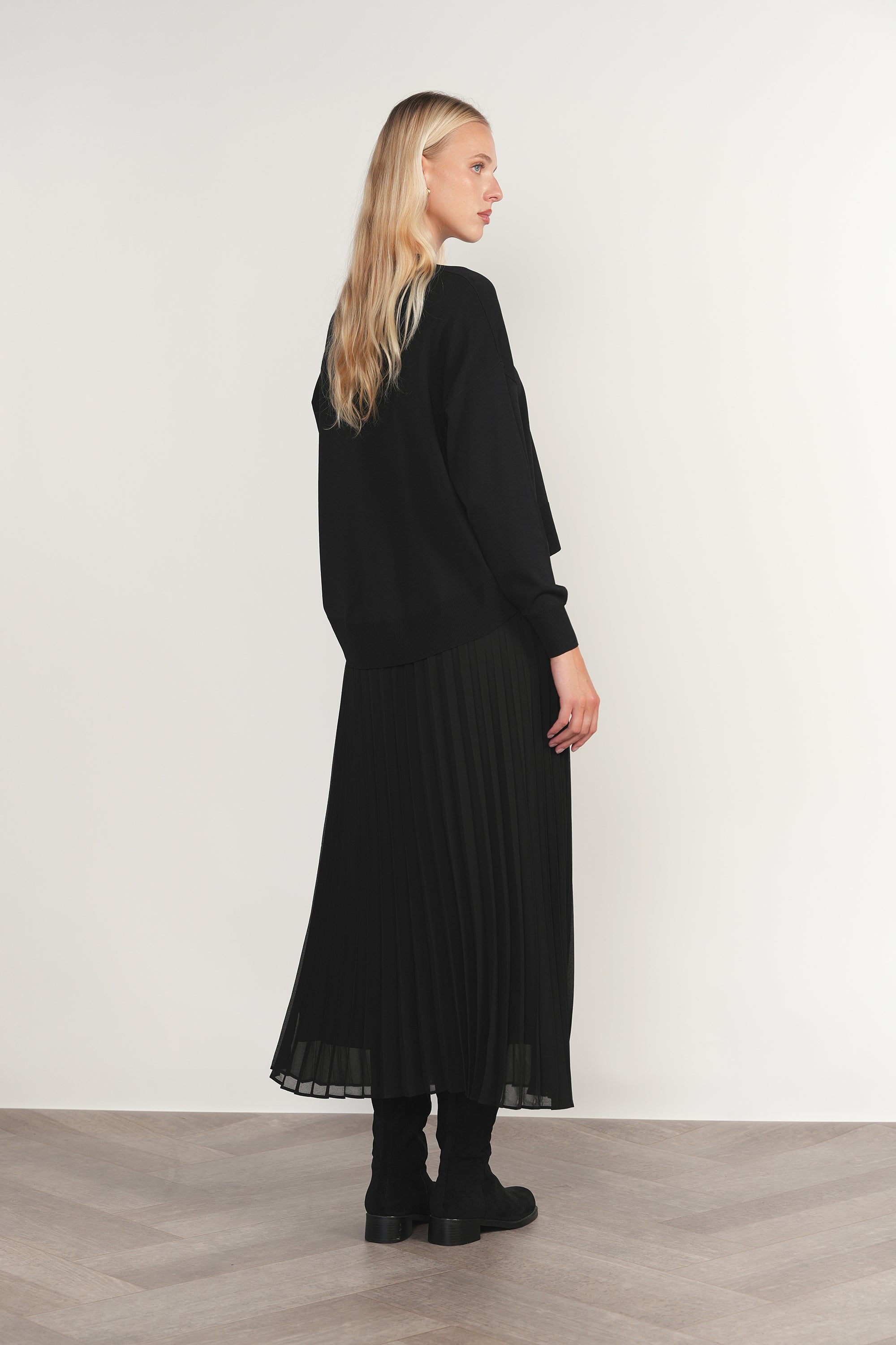 Vaal Sweater in Black