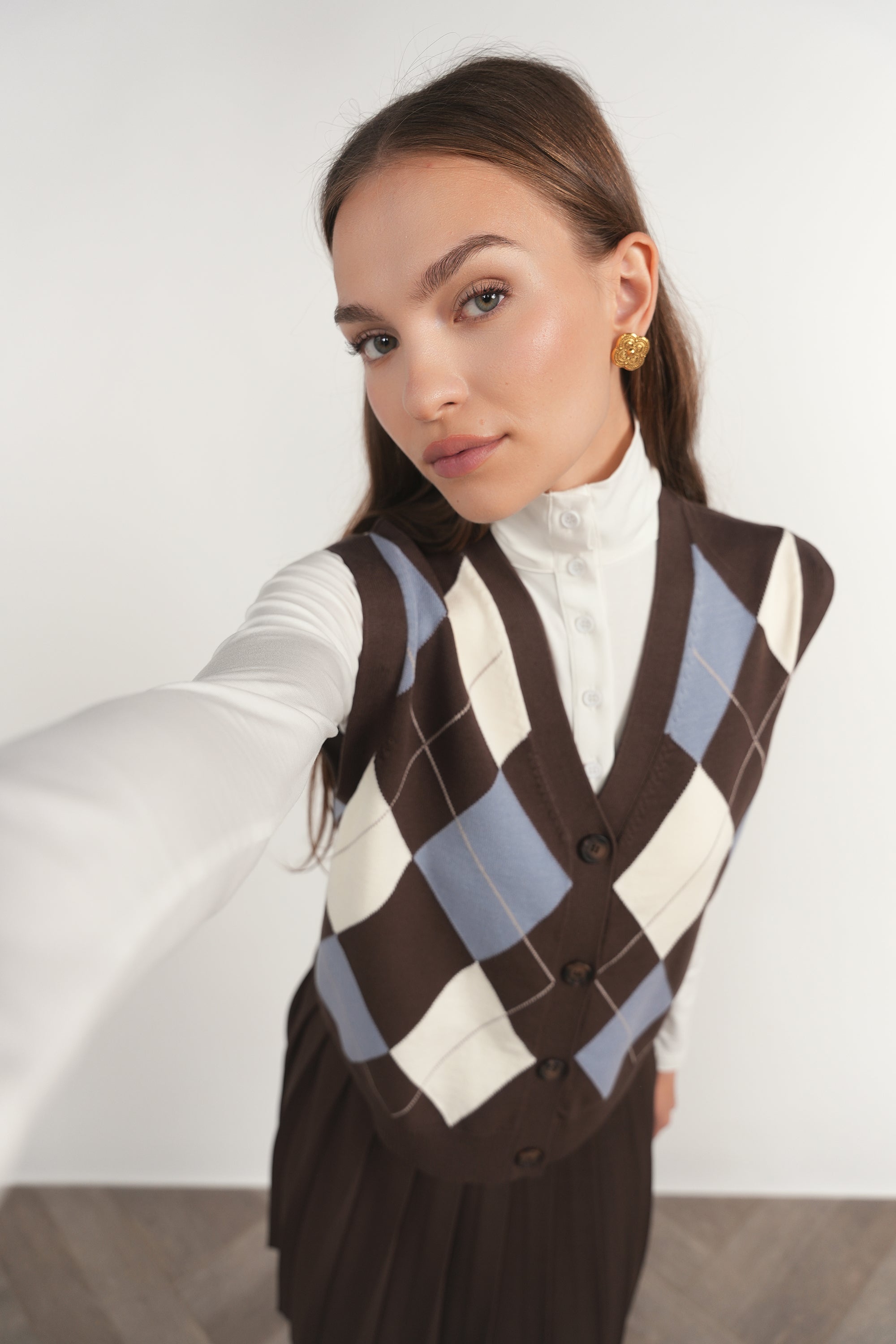 Rhine Cardigan Vest in Fudge / Slate Blue