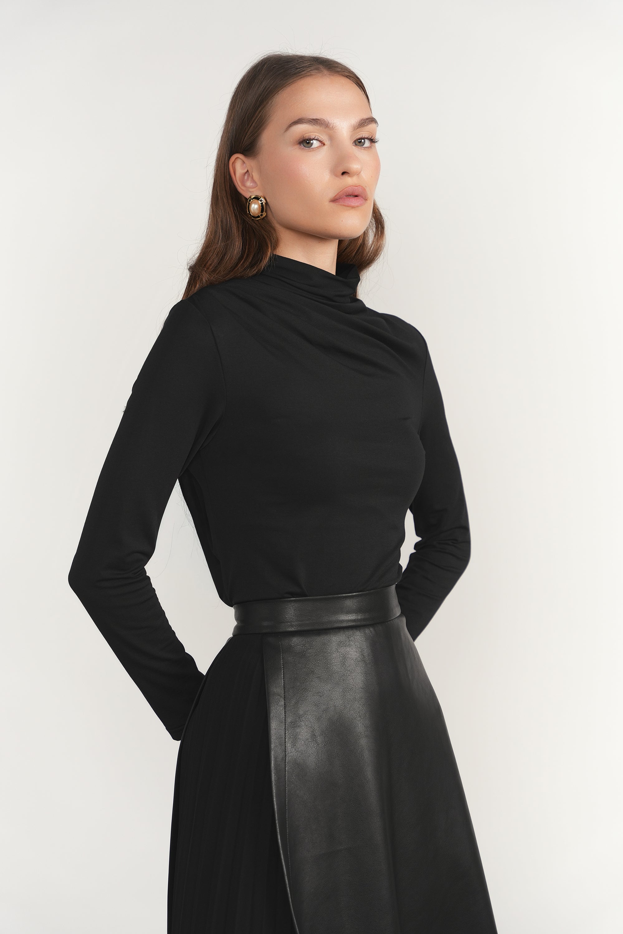 Po Top in Black