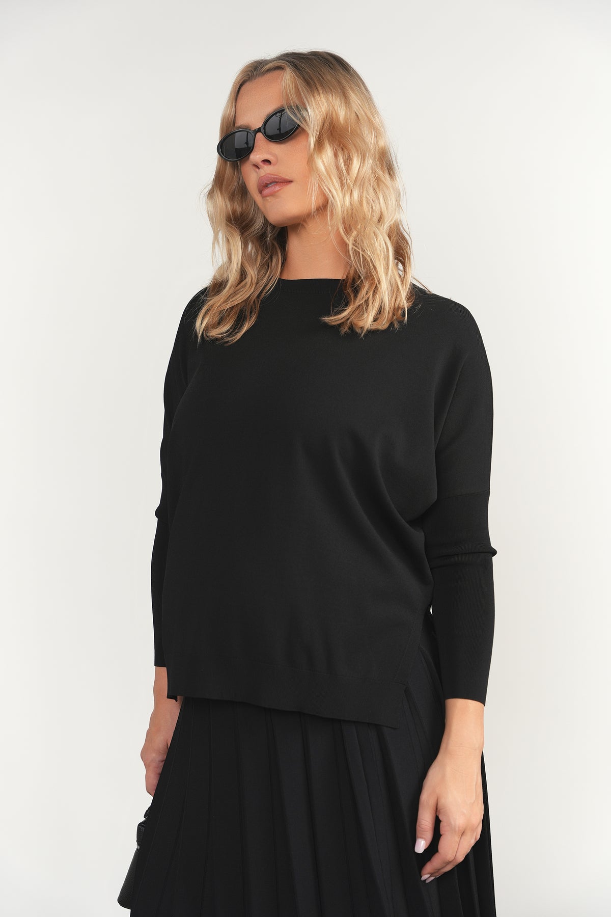 Montia Top in Black
