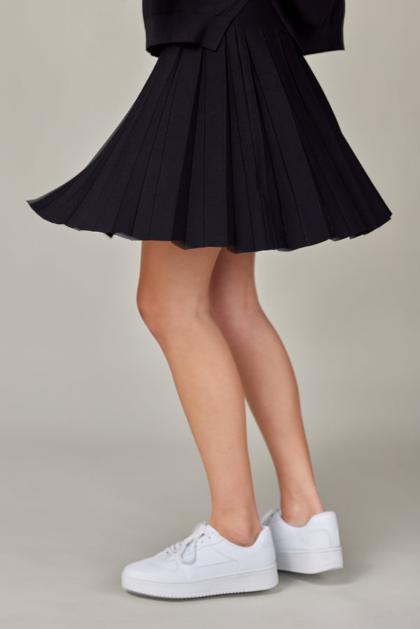 Infinity Skirt in Black (Summer Knit)