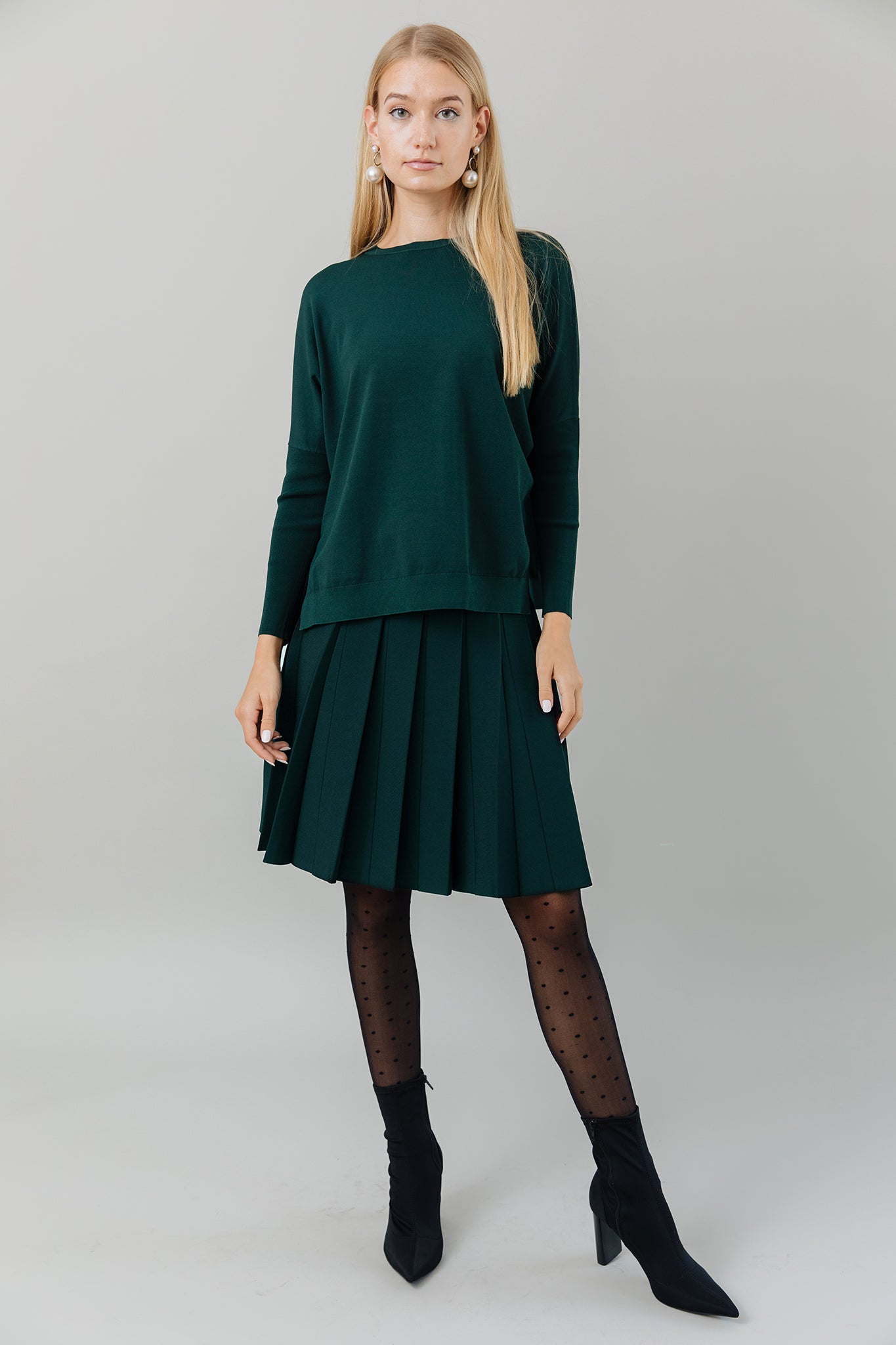 Delta Skirt in Forest Pine (Wide Pleat)