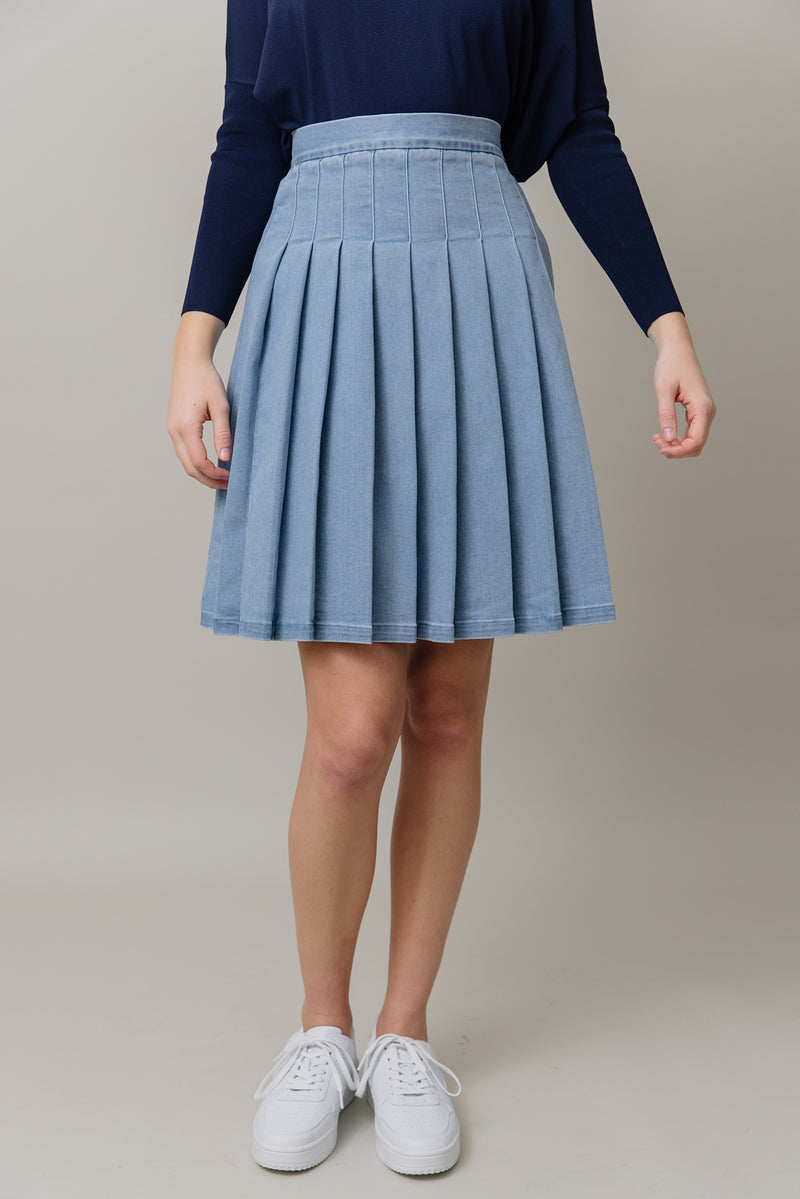 Stretch Denim Pleated Skirt in Stone Wash