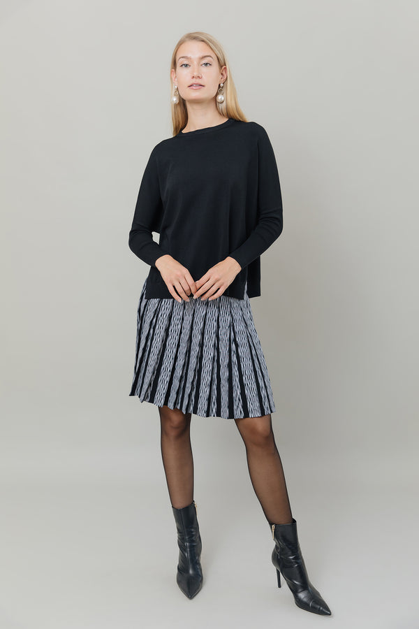 Montia Top in Black